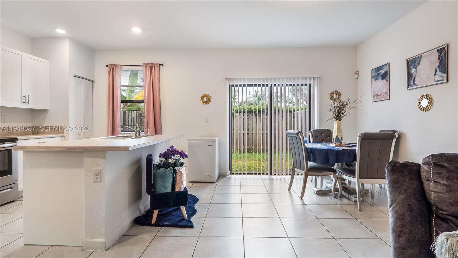 PINE ISLE - Residential