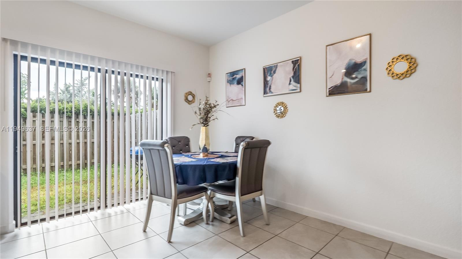 PINE ISLE - Residential