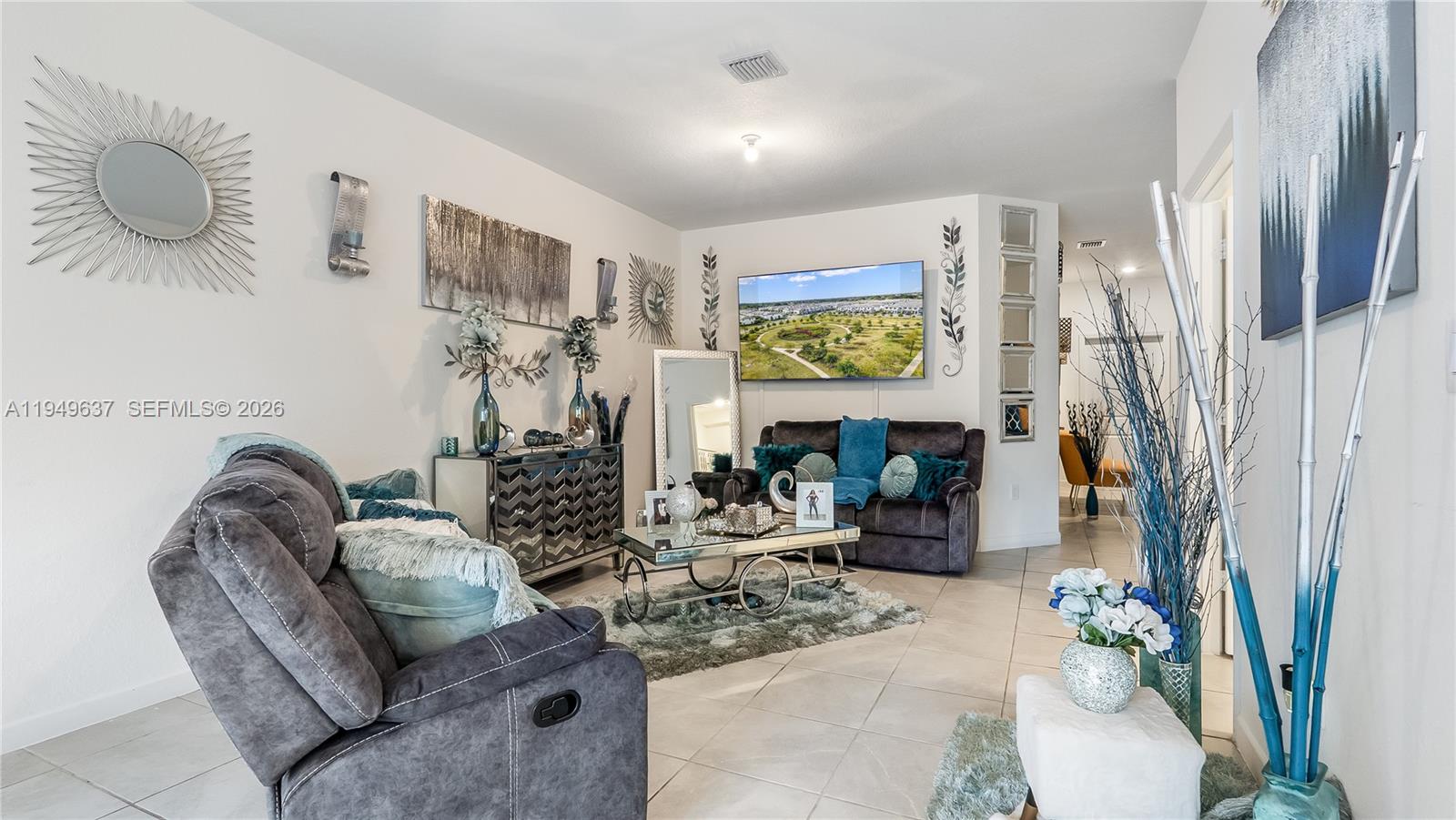 PINE ISLE - Residential