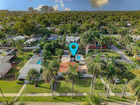 Photo of 1611 Mayo St, Hollywood, FL 33020 (MLS # A11910756)