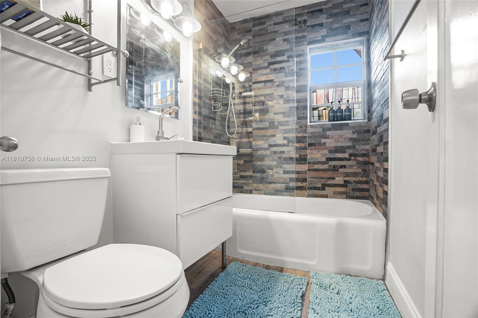 SUNSET TRAILS NO 4 - Residential