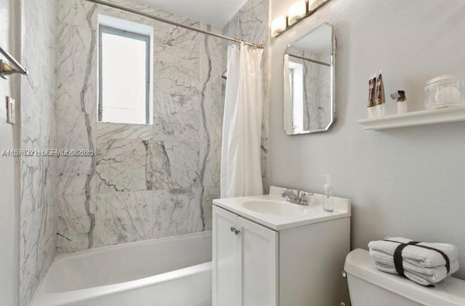 PARK CORNER CONDO - Residential