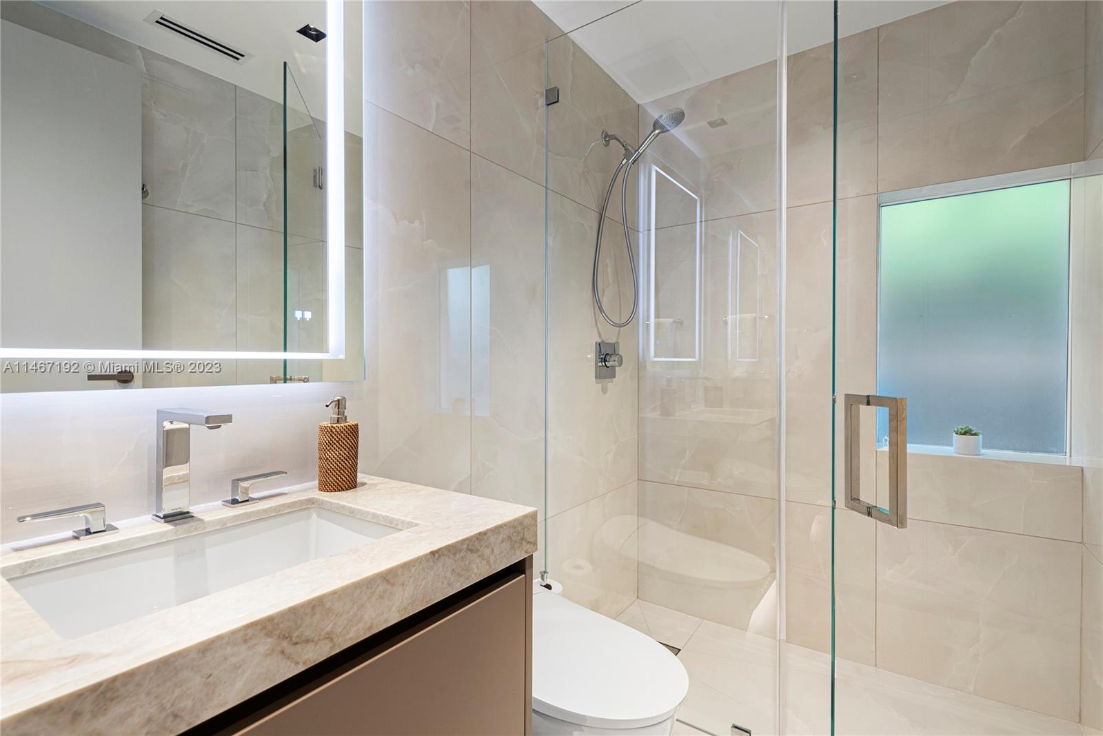 NORTH BAL HARBOUR - Residential