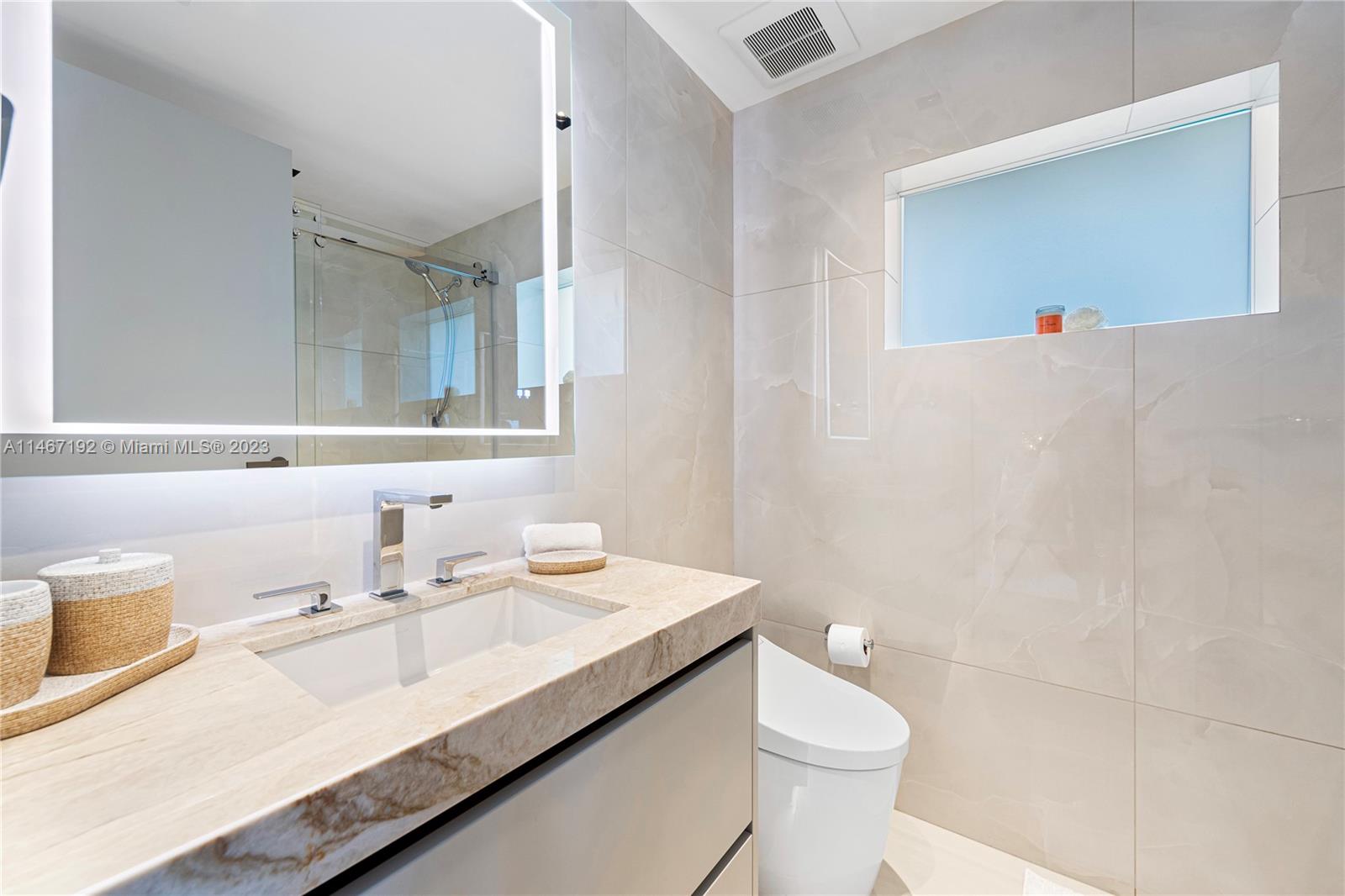 NORTH BAL HARBOUR - Residential