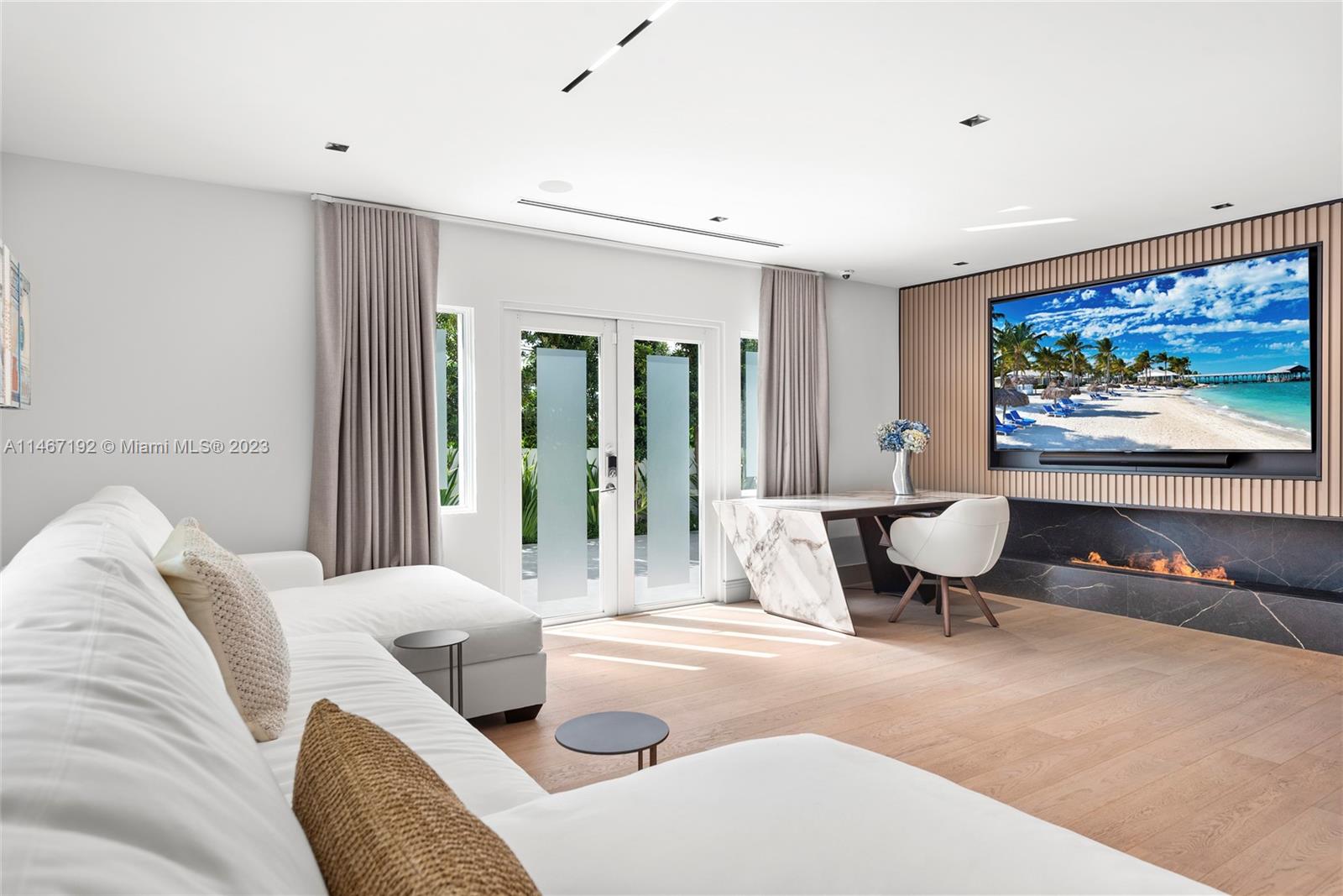 NORTH BAL HARBOUR - Residential