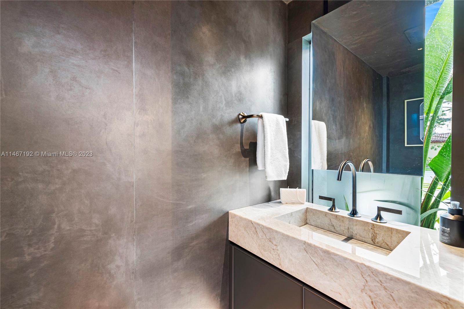 NORTH BAL HARBOUR - Residential