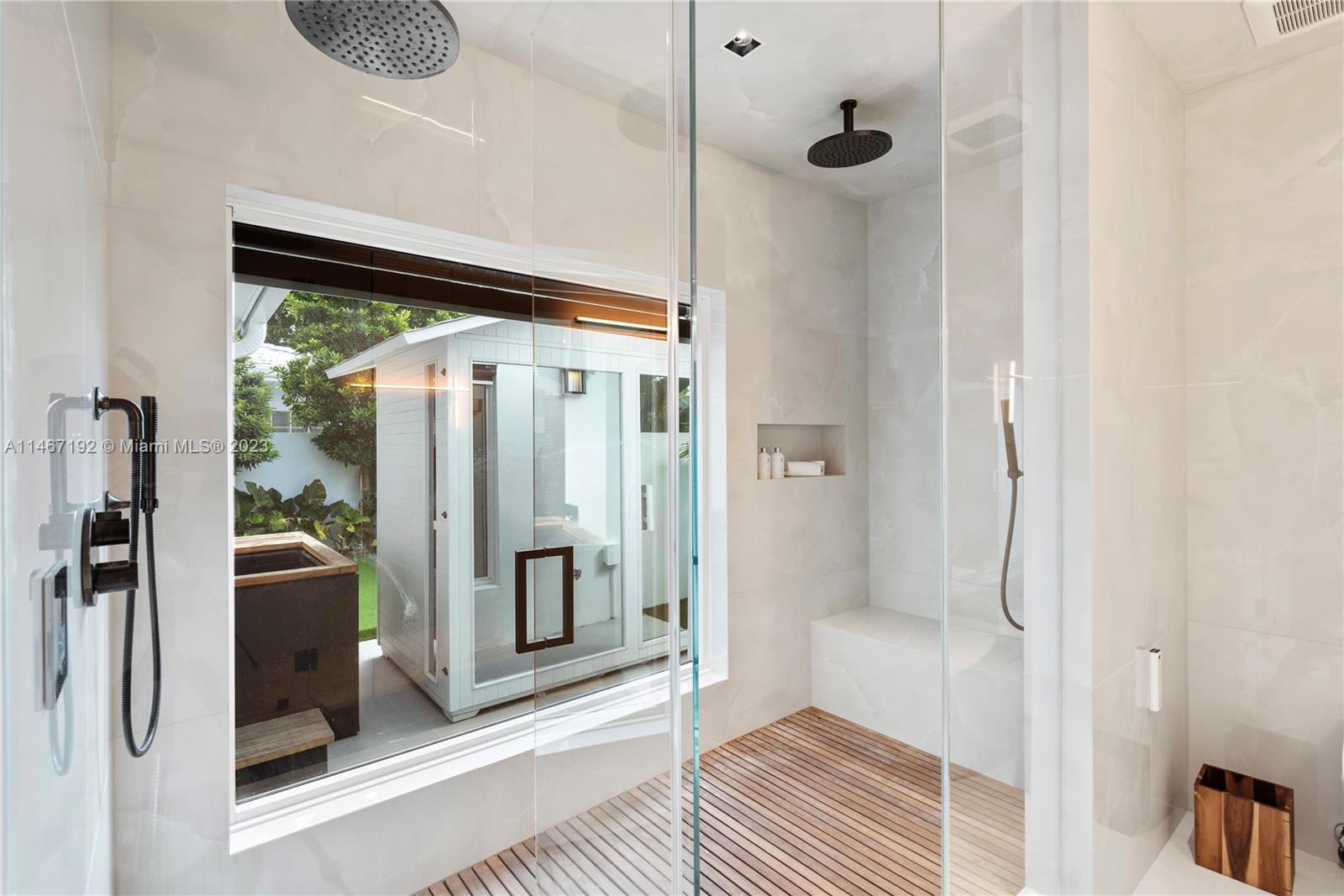 NORTH BAL HARBOUR - Residential