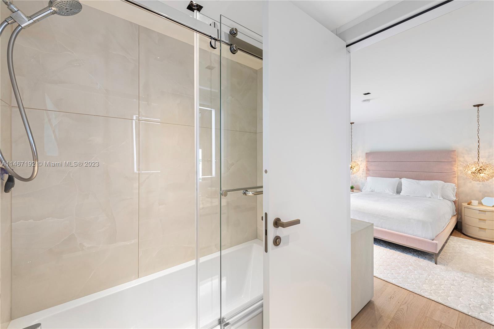 NORTH BAL HARBOUR - Residential