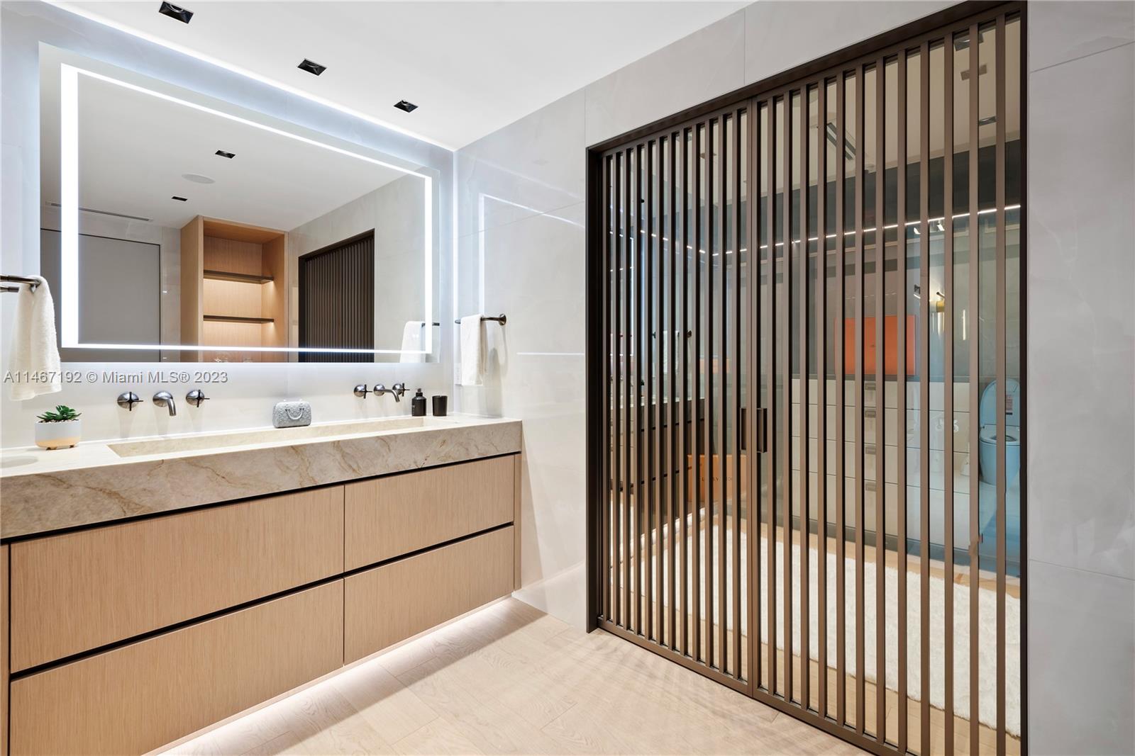 NORTH BAL HARBOUR - Residential