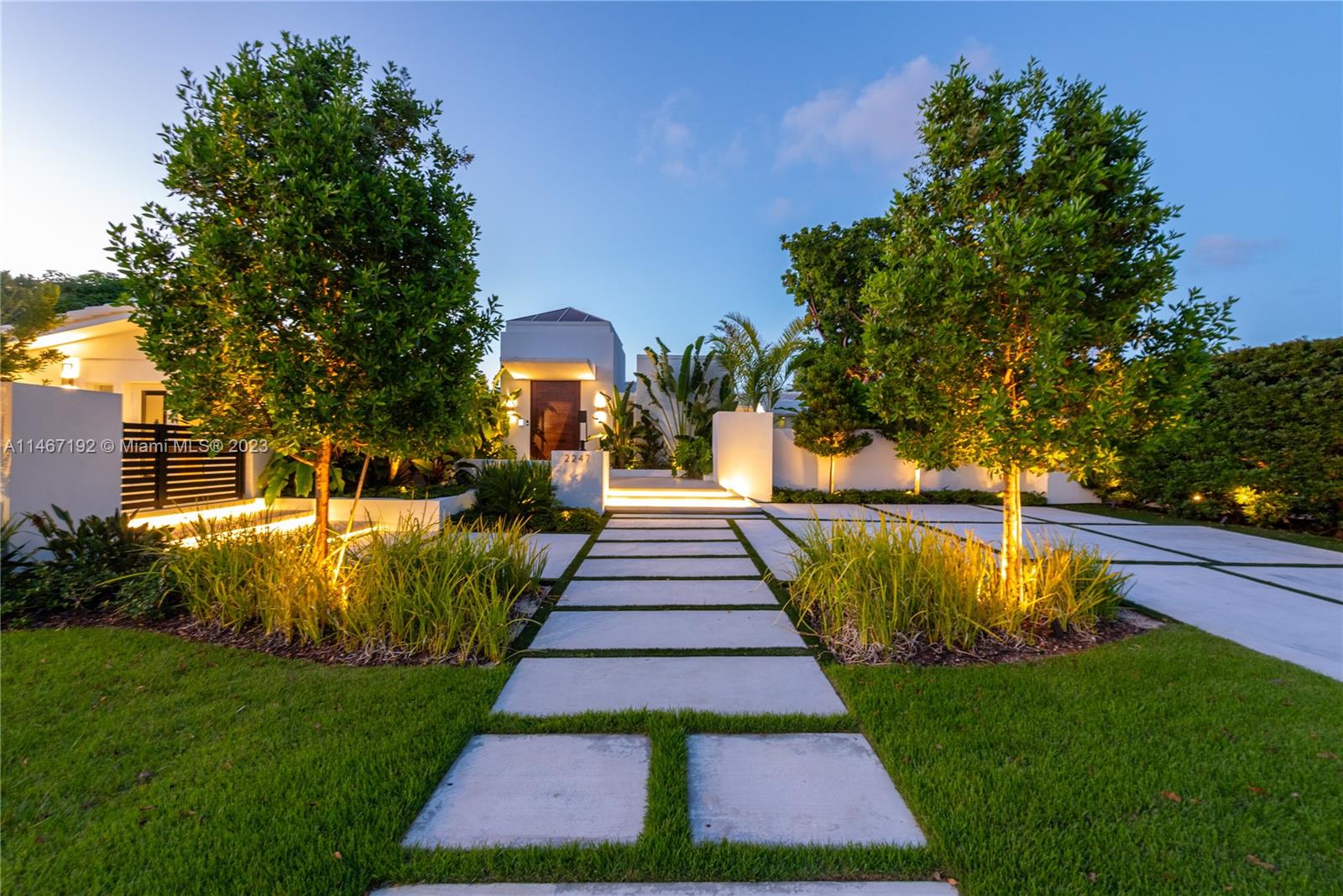 NORTH BAL HARBOUR - Residential