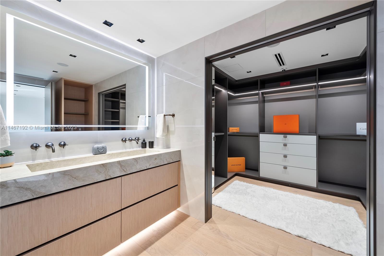 NORTH BAL HARBOUR - Residential