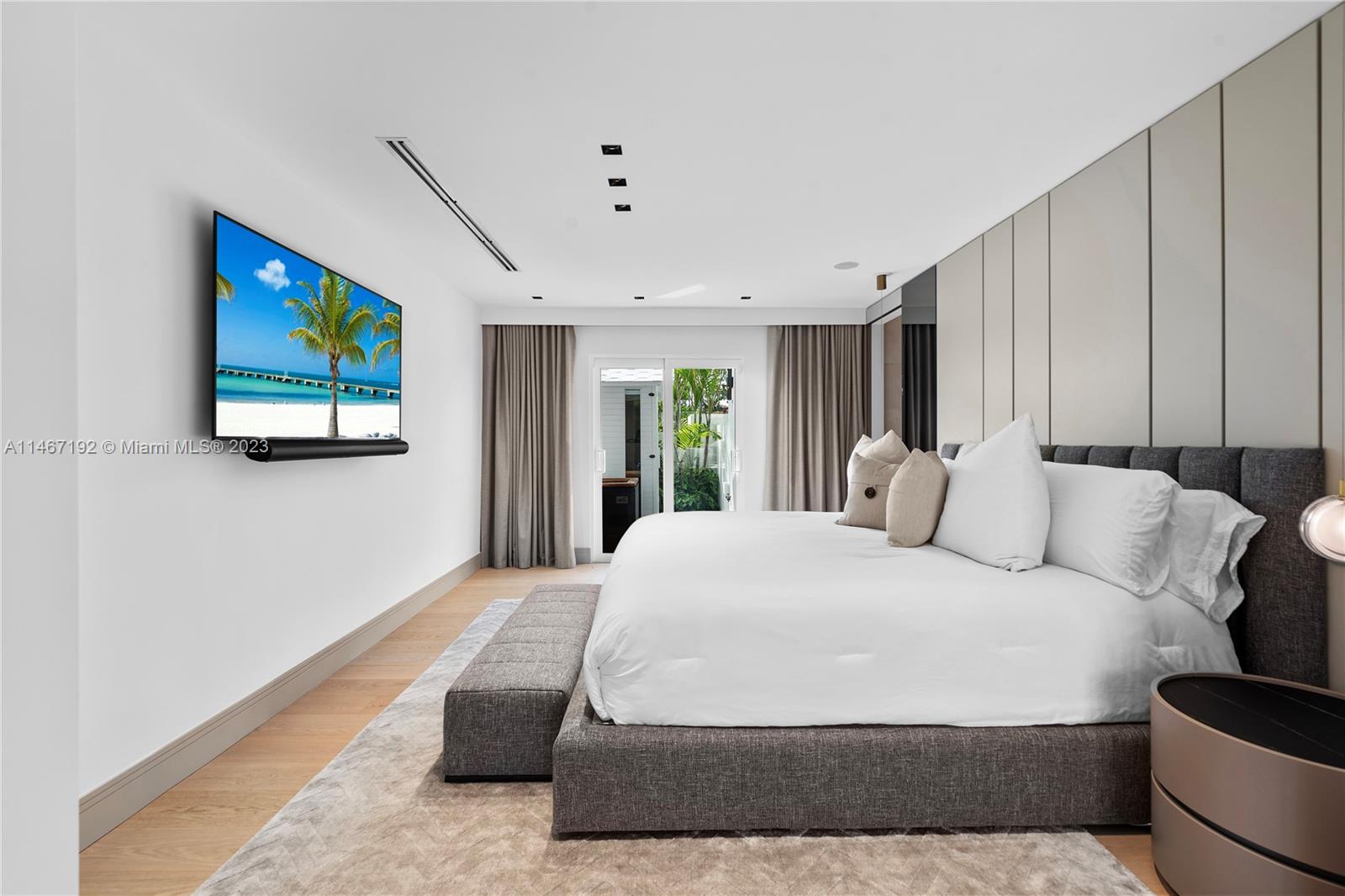 NORTH BAL HARBOUR - Residential