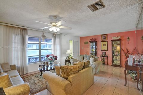 Single Family Residence in Tamarac FL 8301 57th Pl Pl 9.jpg