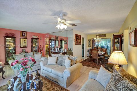 Single Family Residence in Tamarac FL 8301 57th Pl Pl 10.jpg