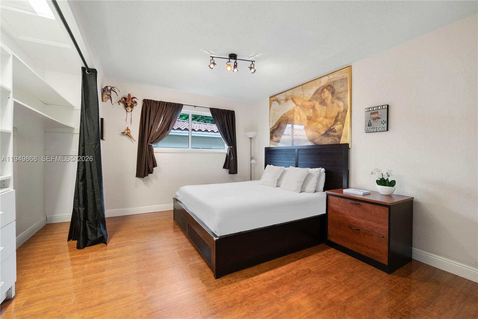 BISCAYNE POINT - Residential