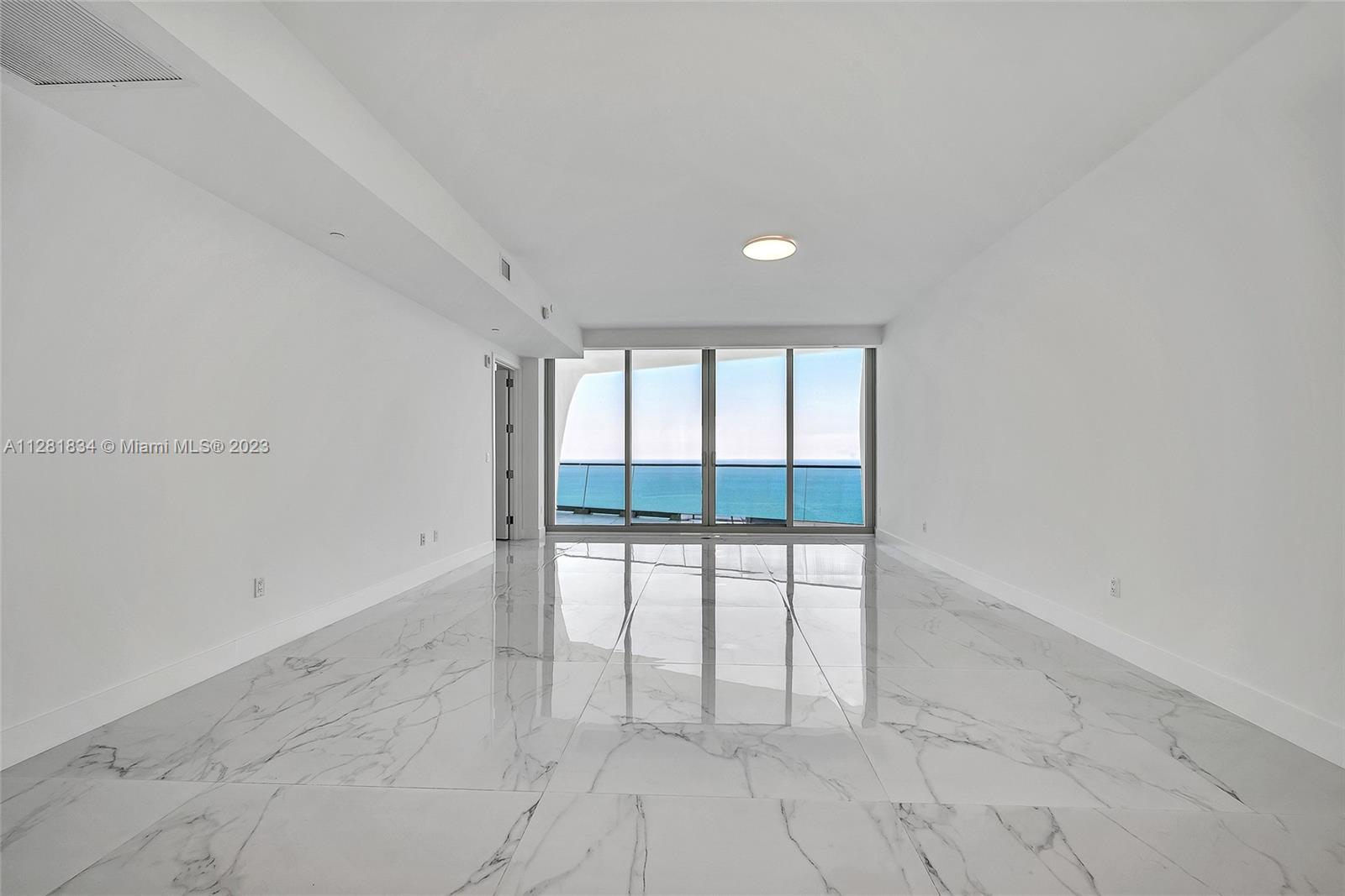 JADE SIGNATURE CONDO - Residential