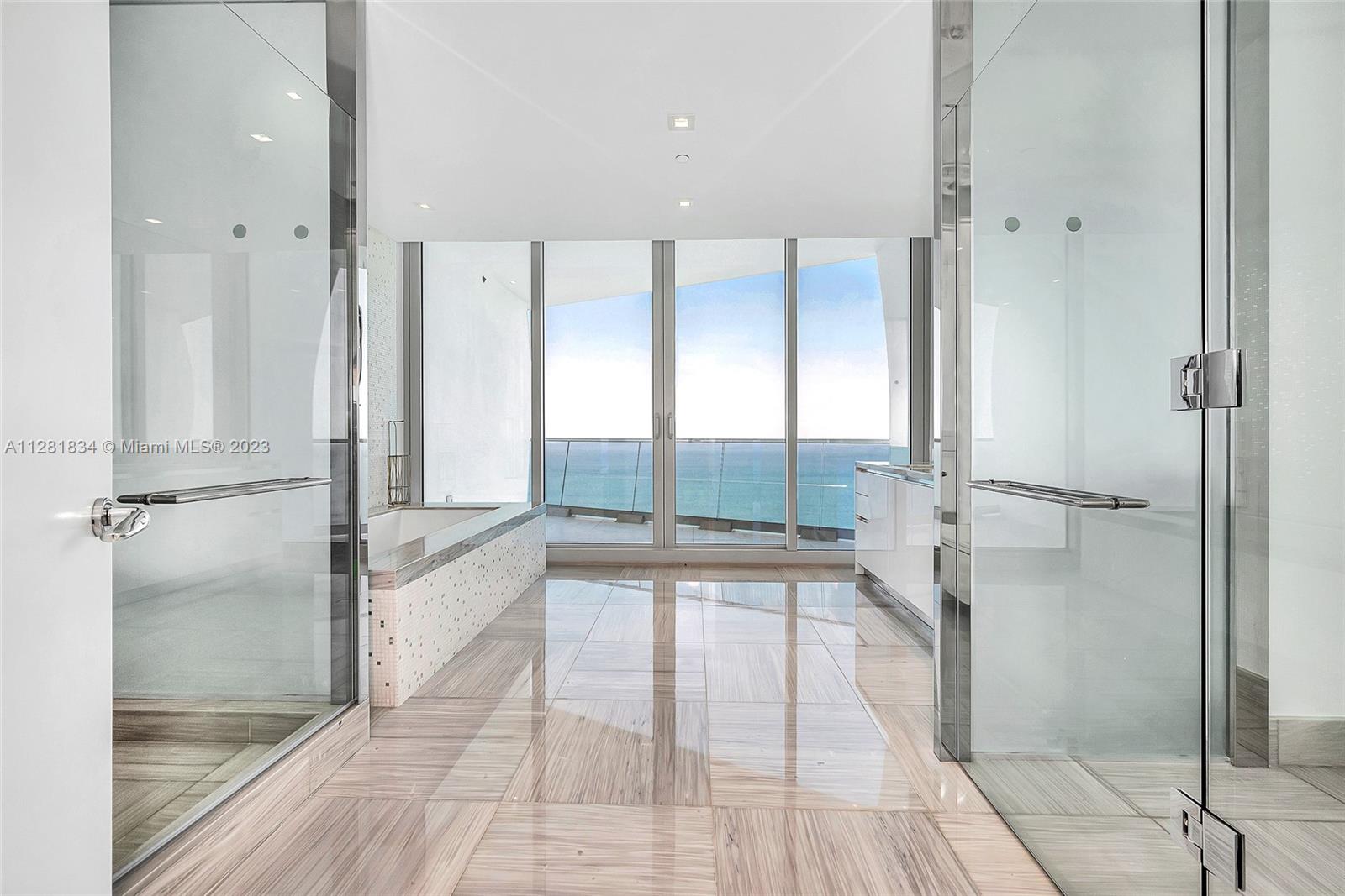 JADE SIGNATURE CONDO - Residential