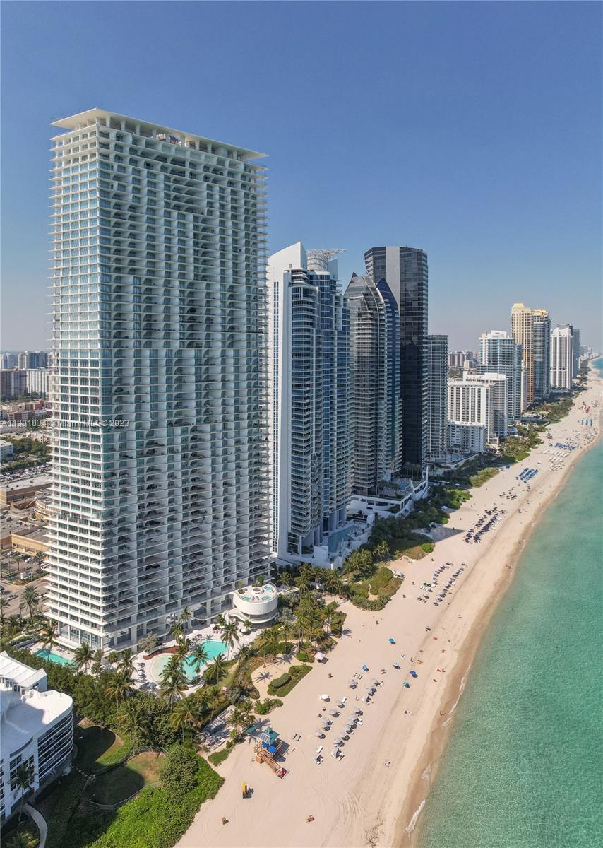 JADE SIGNATURE CONDO - Residential