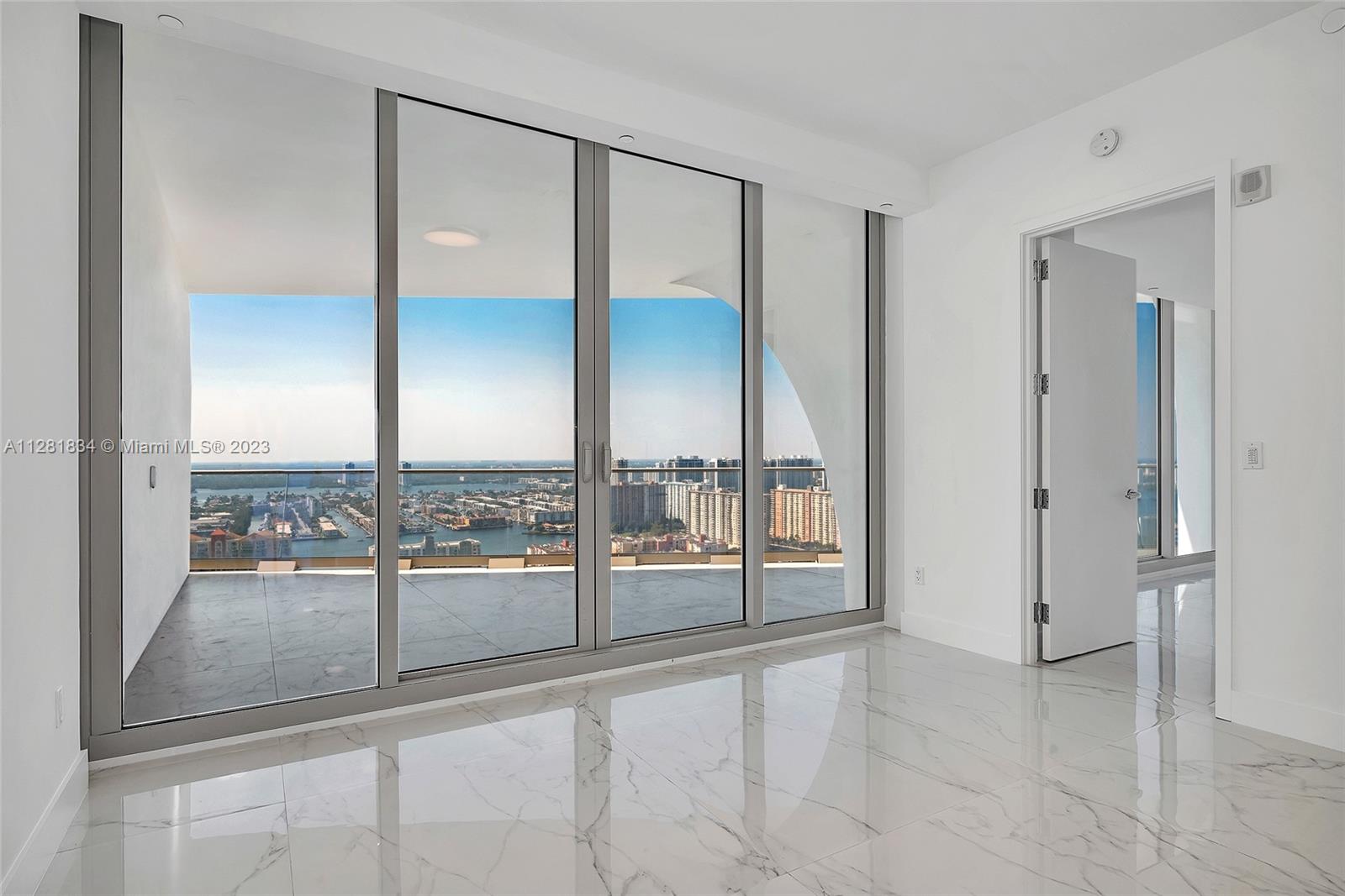 JADE SIGNATURE CONDO - Residential