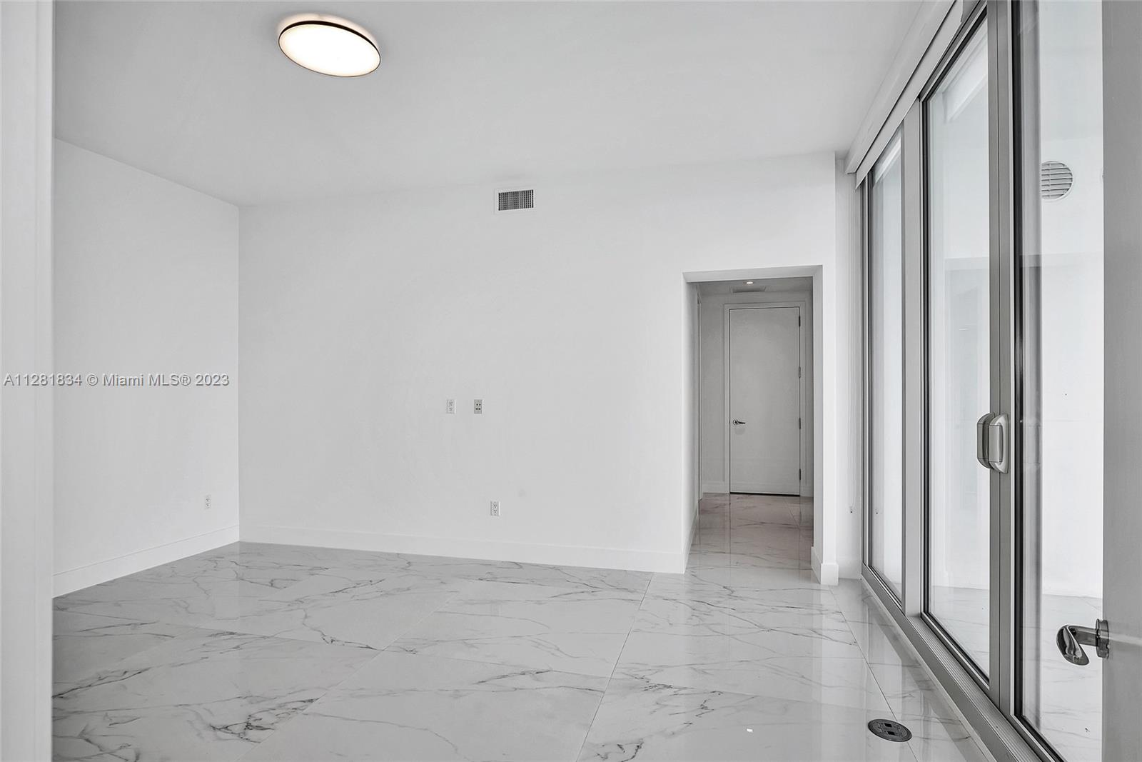 JADE SIGNATURE CONDO - Residential