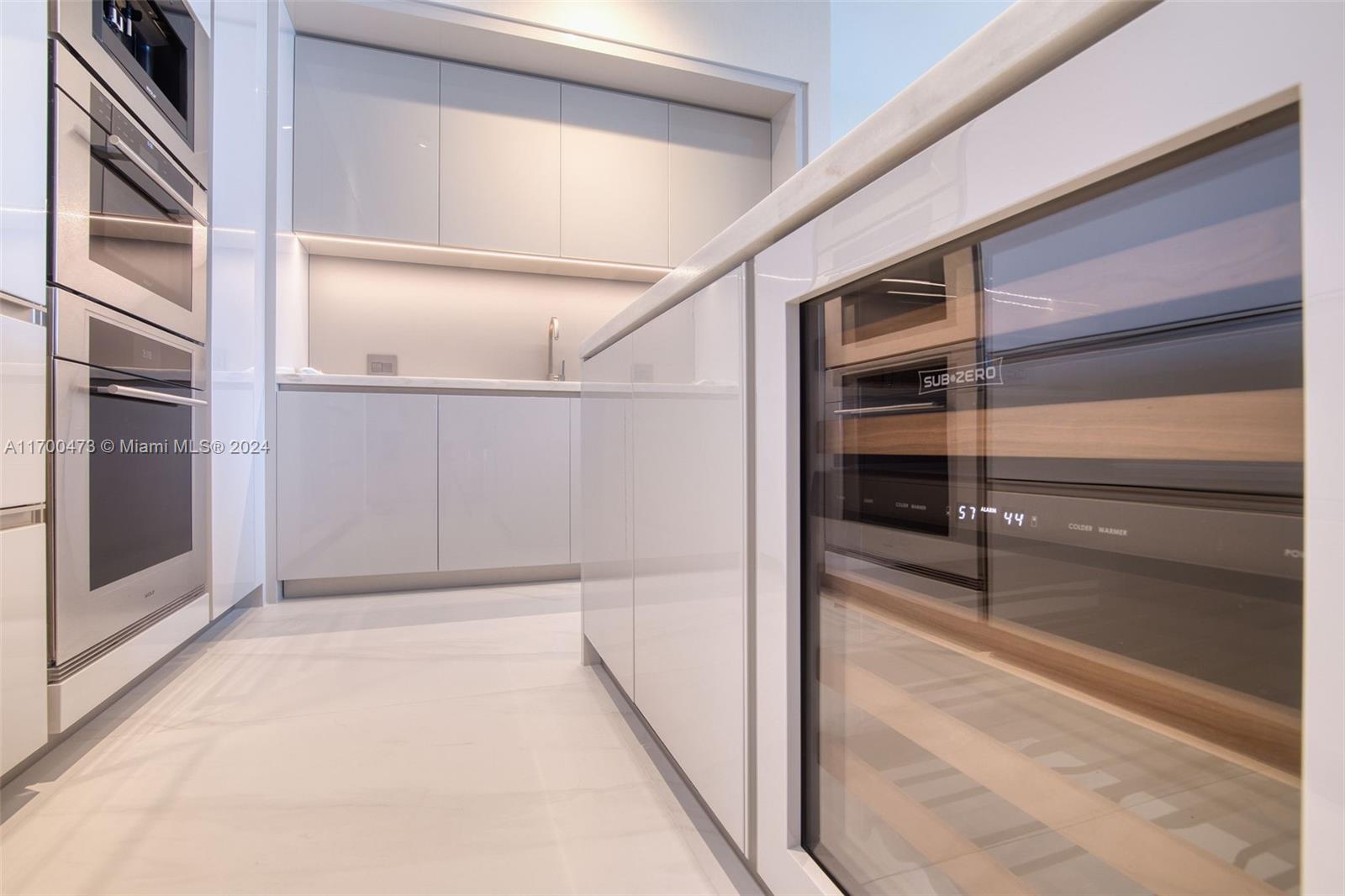 18975 COLLINS CONDO - Residential