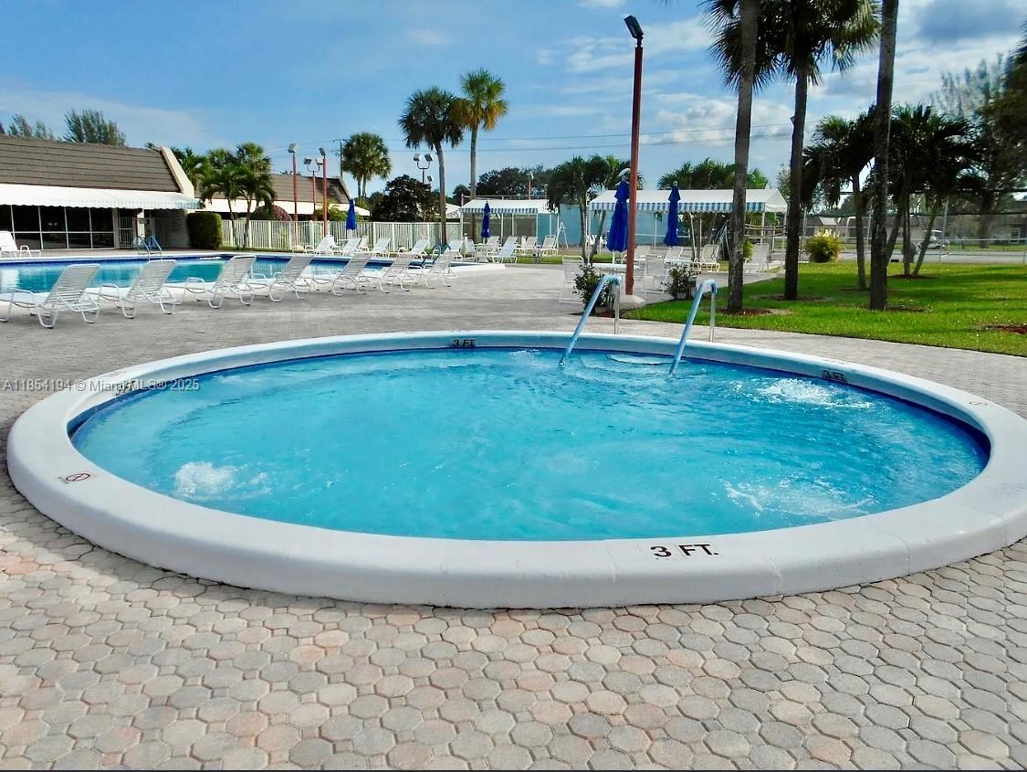 GOLDEN LAKES CONDO - Residential