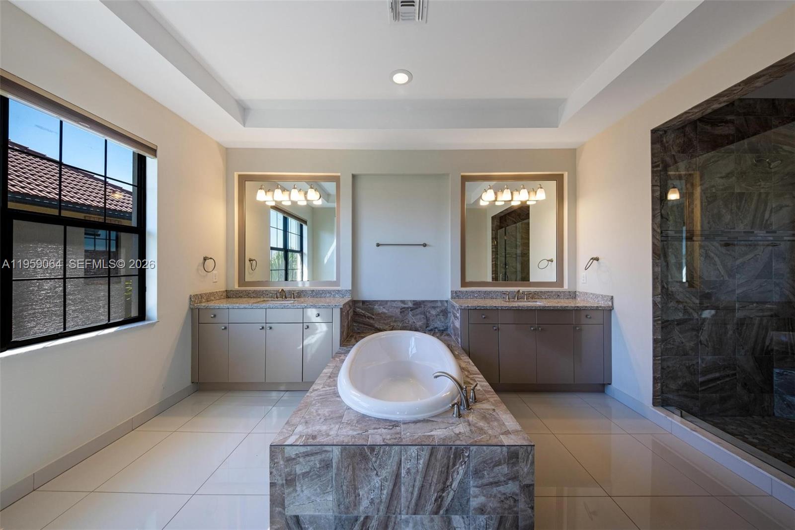 BRUSCHI PROPERTY - Residential