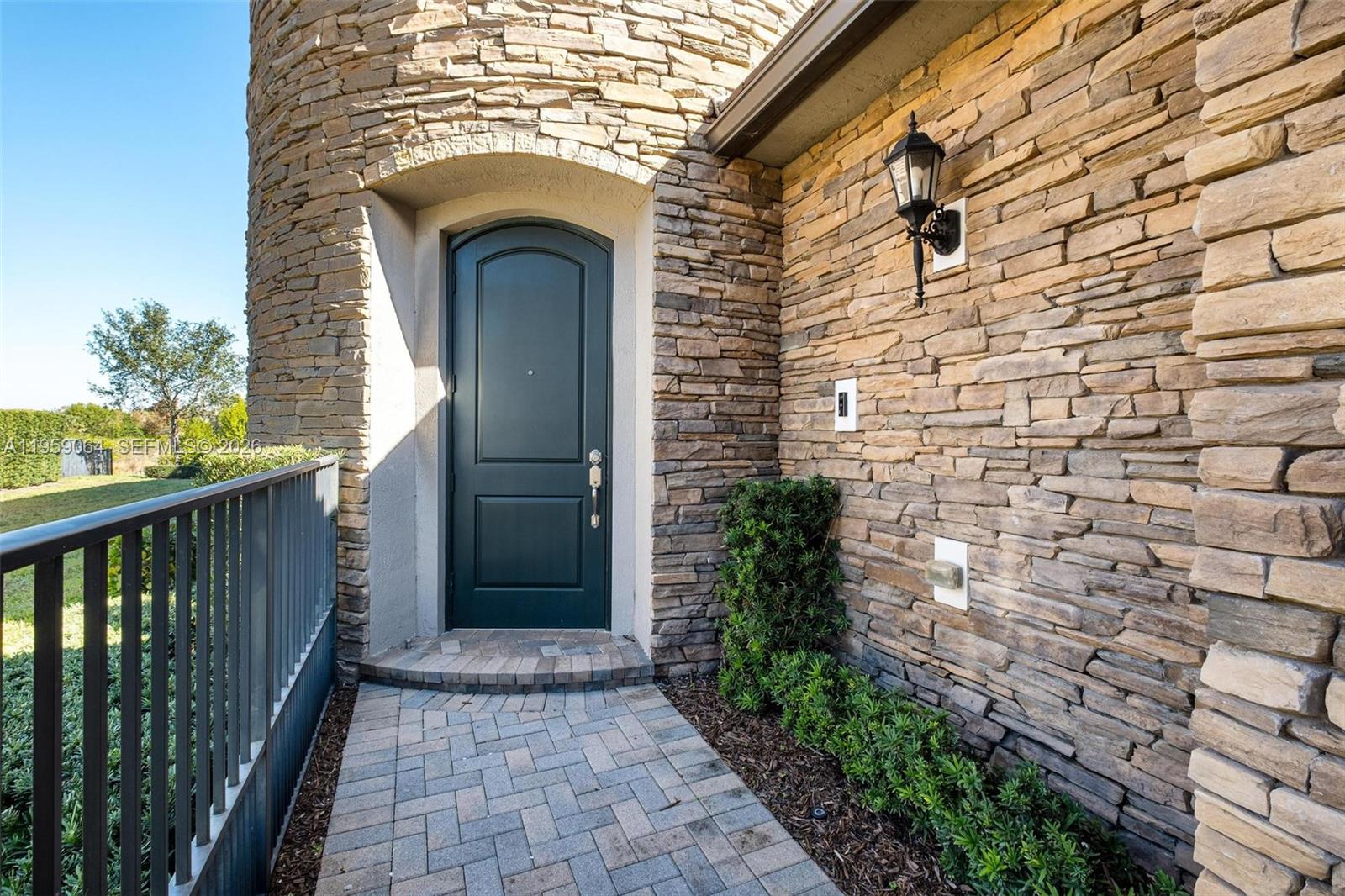 BRUSCHI PROPERTY - Residential