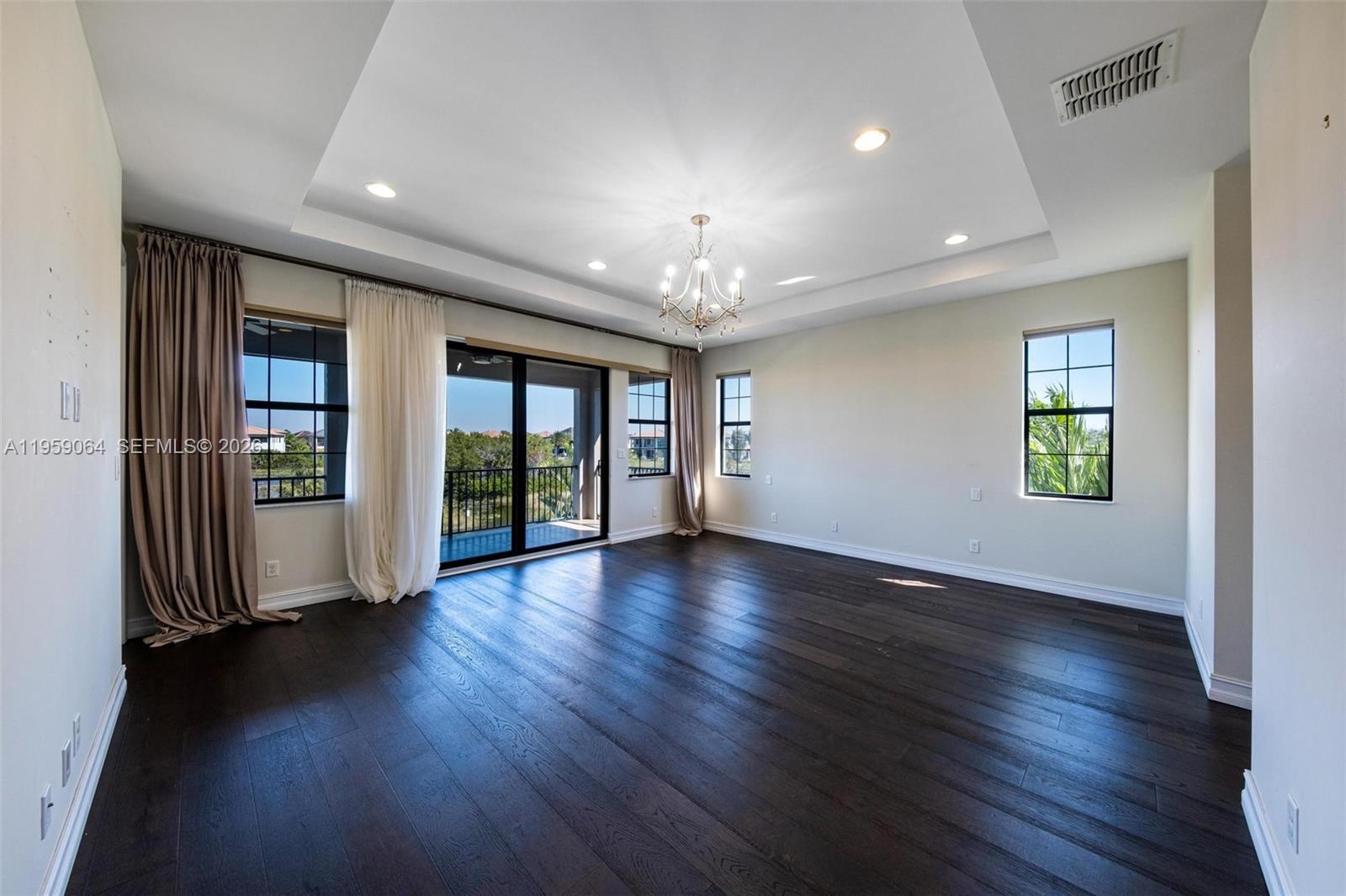 BRUSCHI PROPERTY - Residential