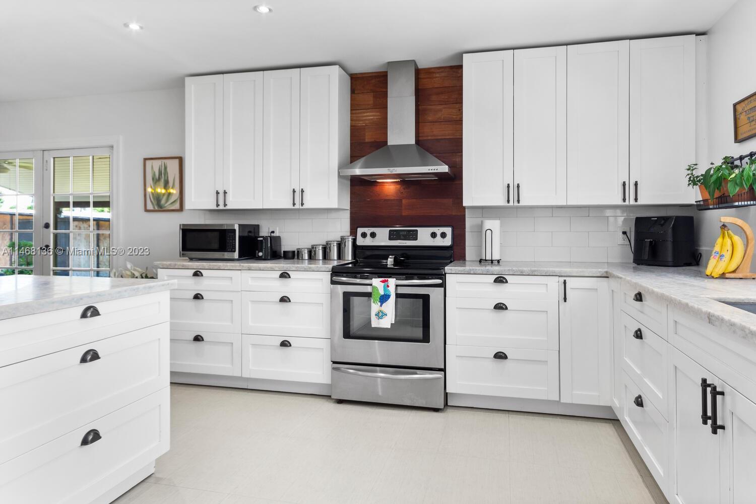 EVERGLADES LAND CO - Residential