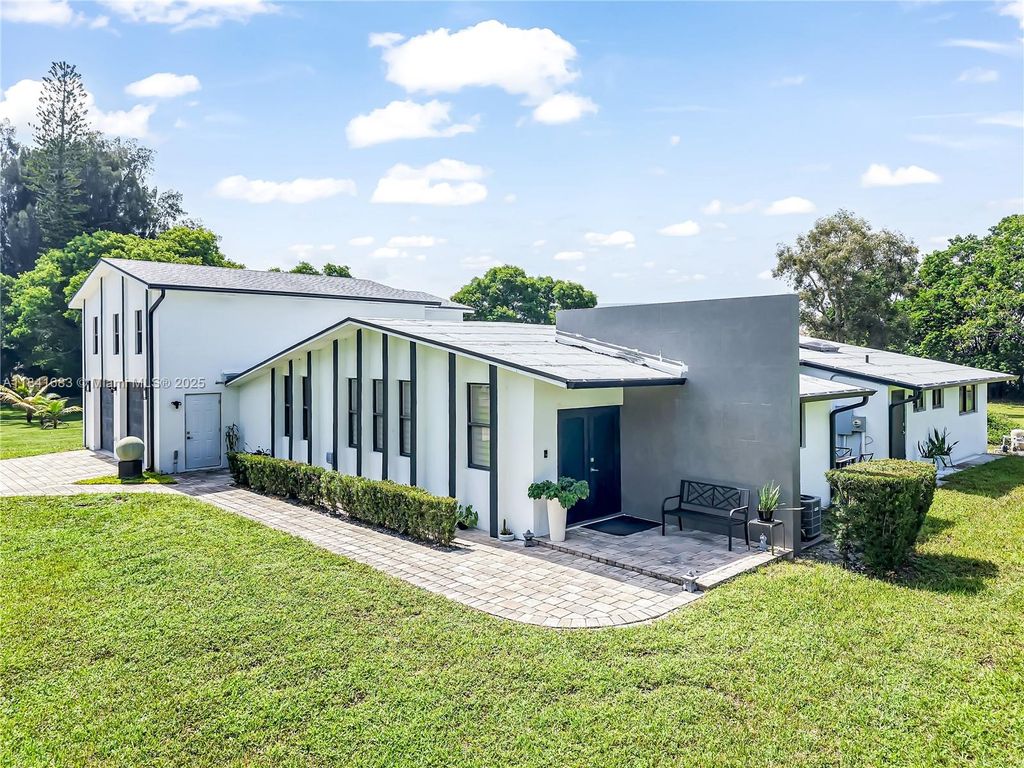 Photo of 17101 SW 48th St, Southwest Ranches, FL 33331 (MLS # A11841683)