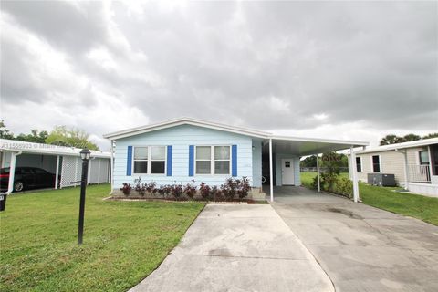 Single Family Residence in Okeechobee FL 1745 35th Circle Cir.jpg
