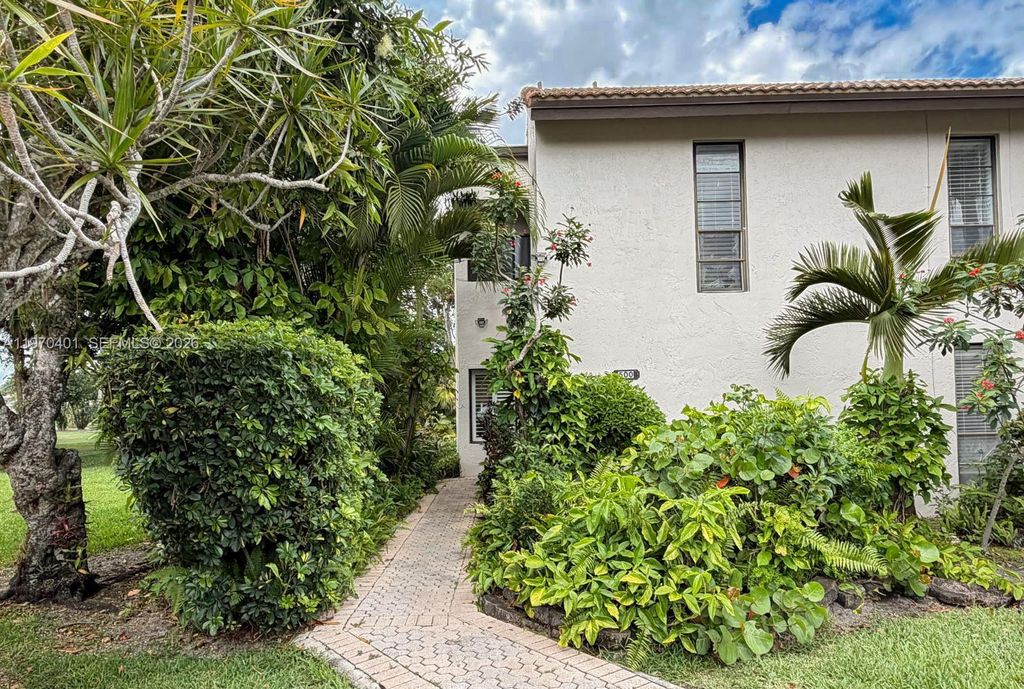 Photo of 956 Mockingbird Ln #500, Plantation, FL 33324 (MLS # A11970401)