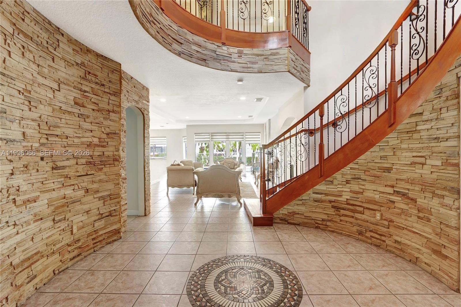 RENAISSANCE ESTATES - Residential