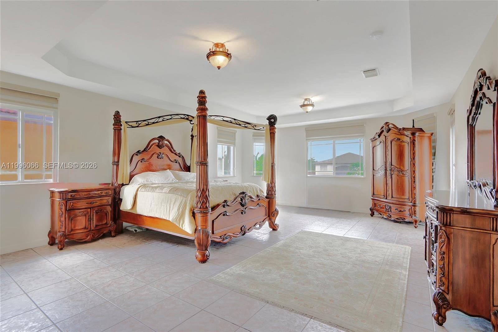 RENAISSANCE ESTATES - Residential