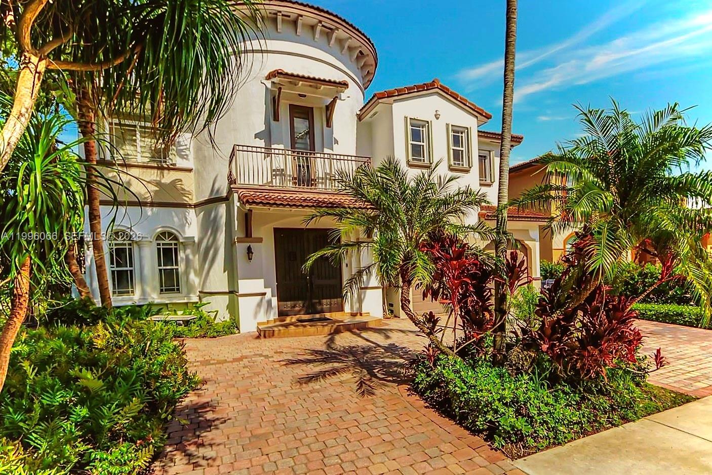 RENAISSANCE ESTATES - Residential