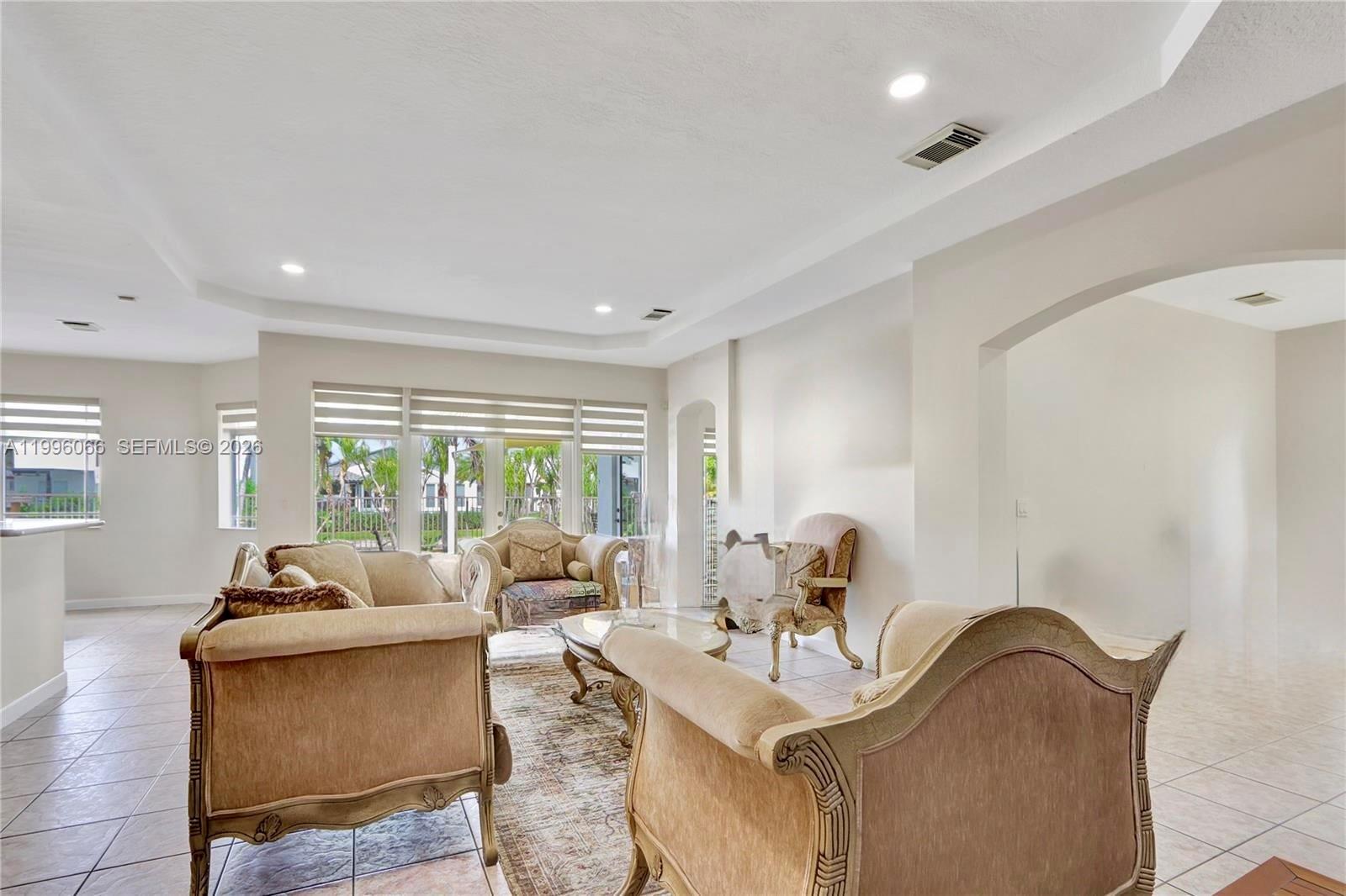 RENAISSANCE ESTATES - Residential