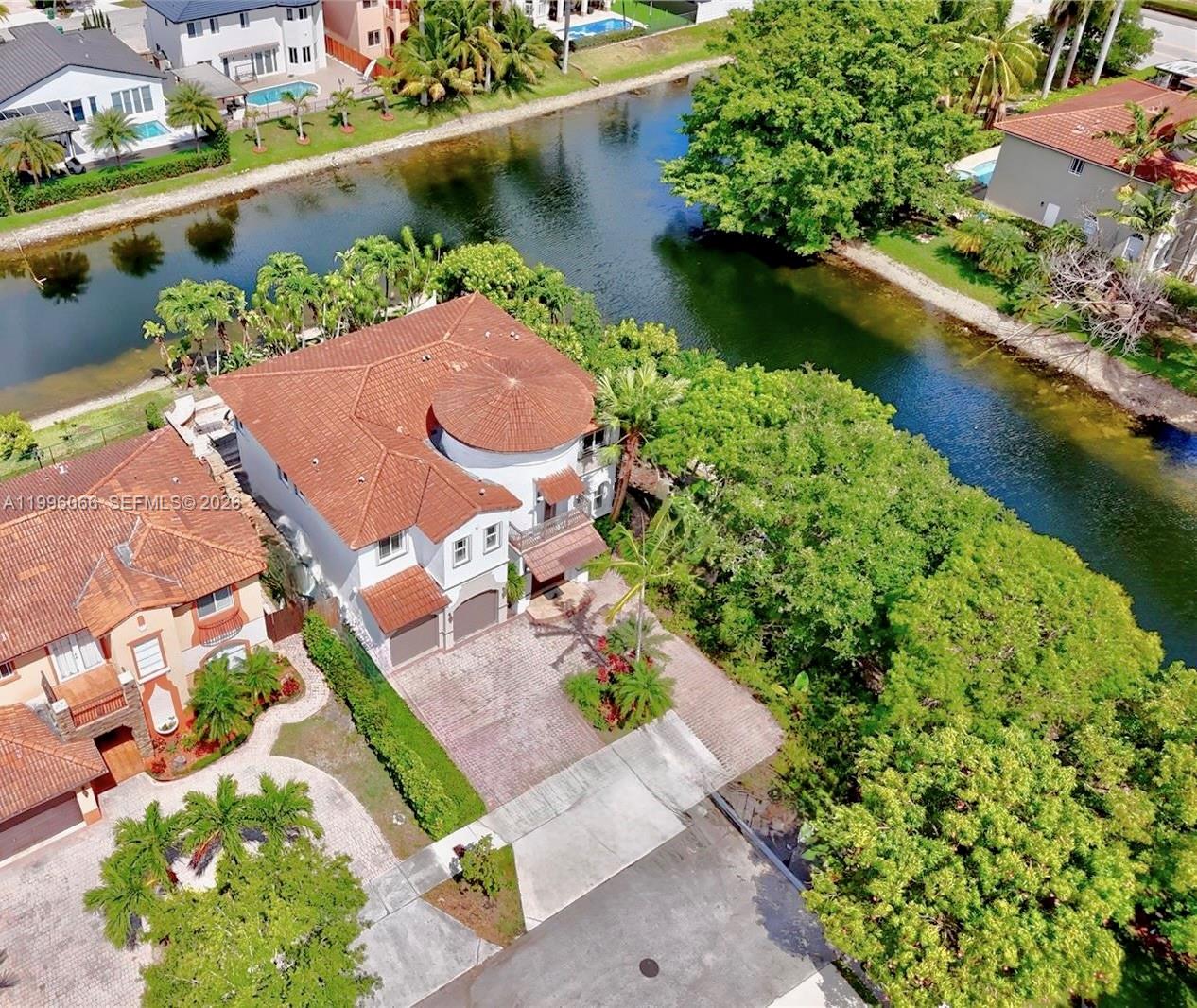 RENAISSANCE ESTATES - Residential