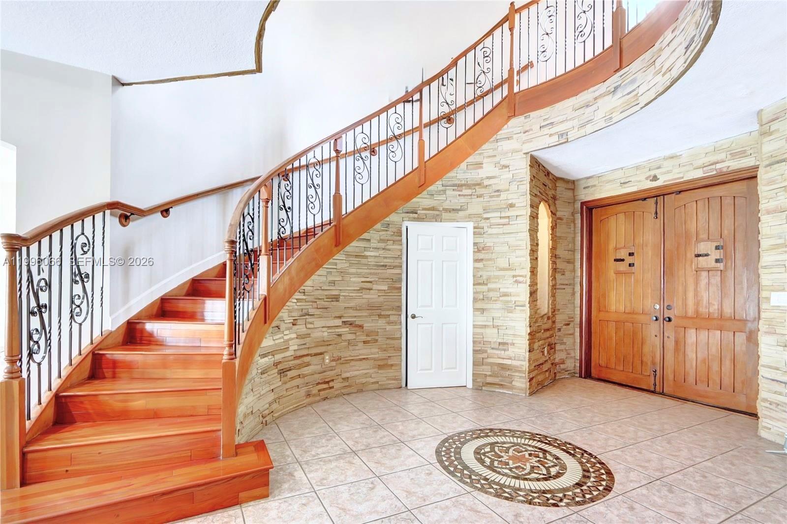 RENAISSANCE ESTATES - Residential