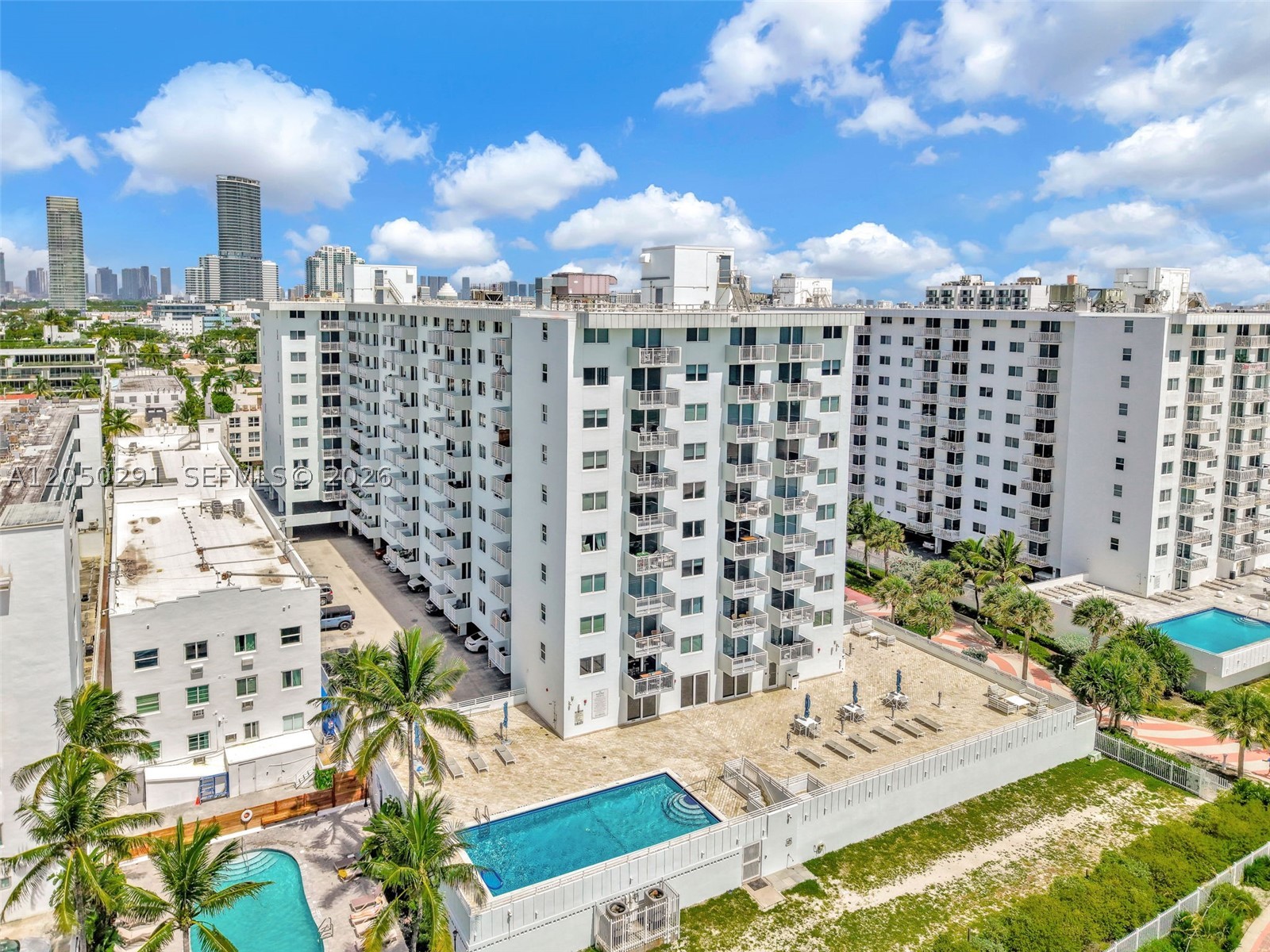 345 Ocean Dr 623