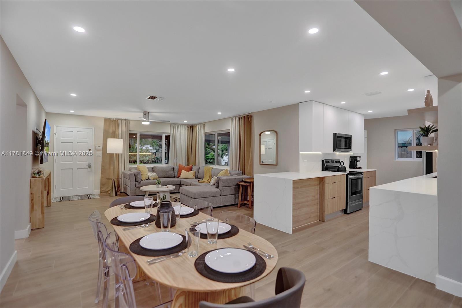 TROPICAL MANORS ADD-RESUB - Residential