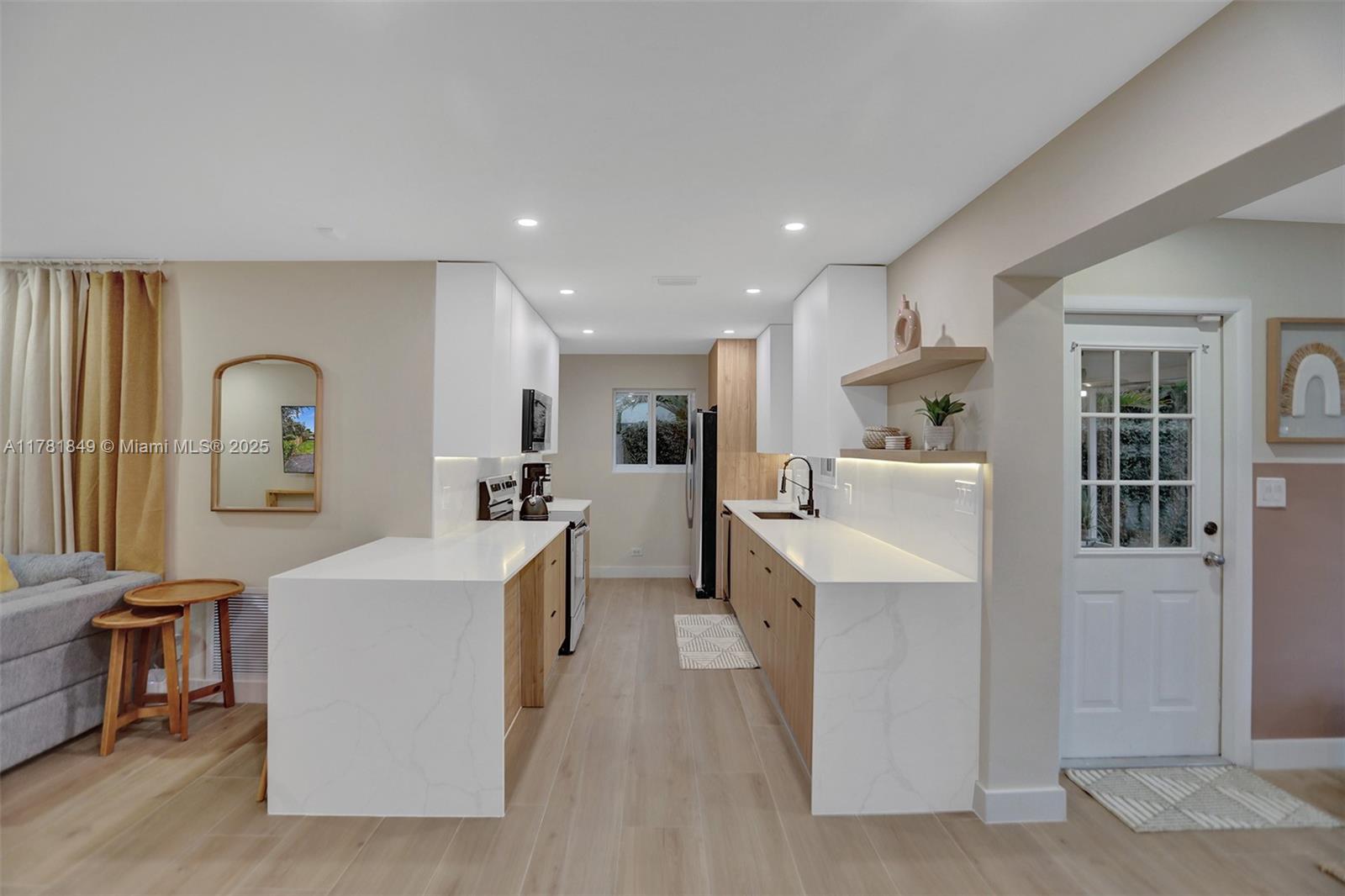 TROPICAL MANORS ADD-RESUB - Residential