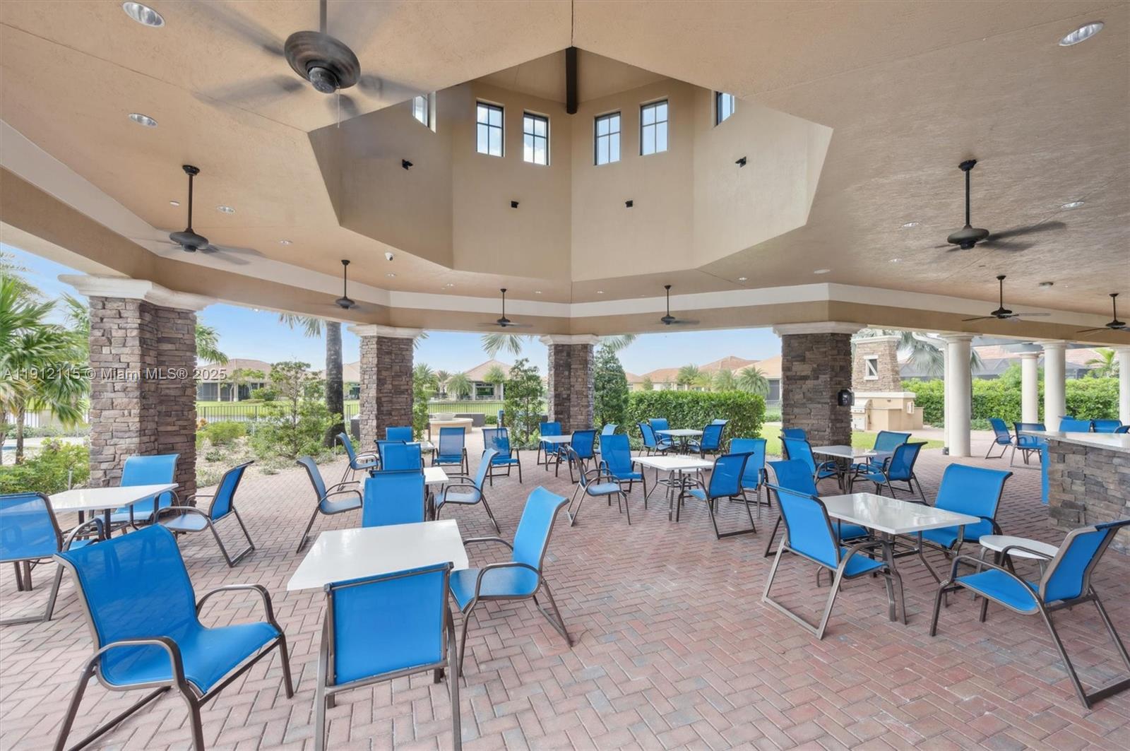 PARKLAND ROYALE - Residential