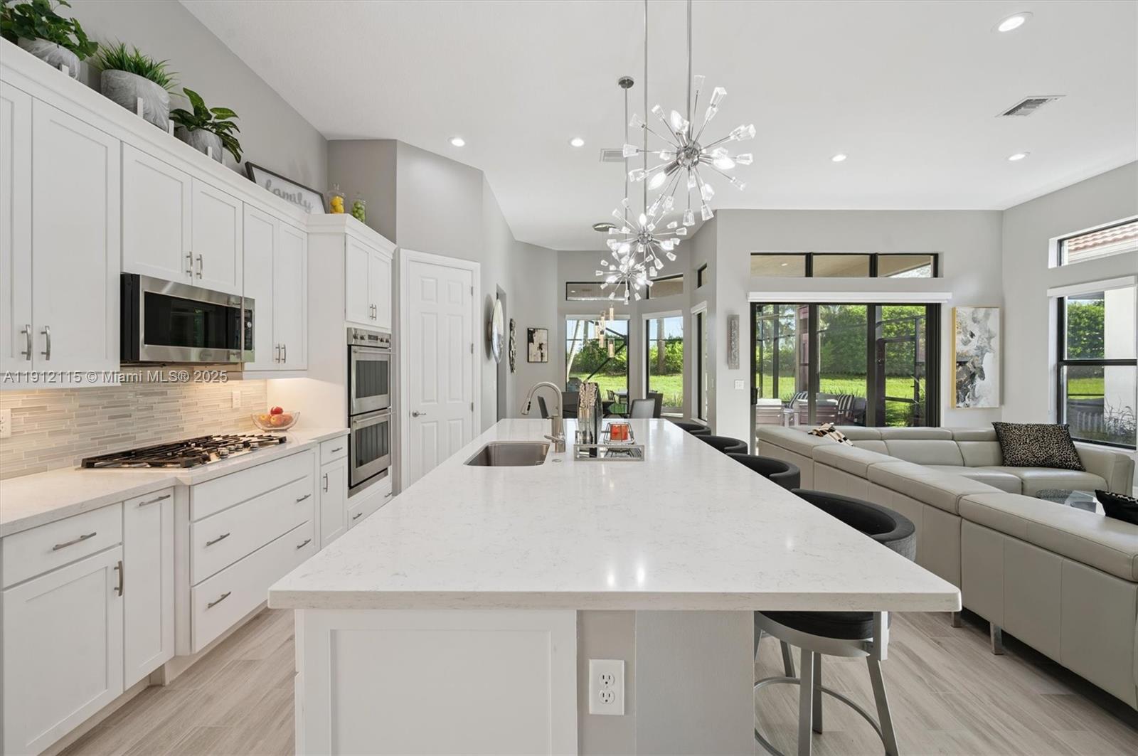 PARKLAND ROYALE - Residential