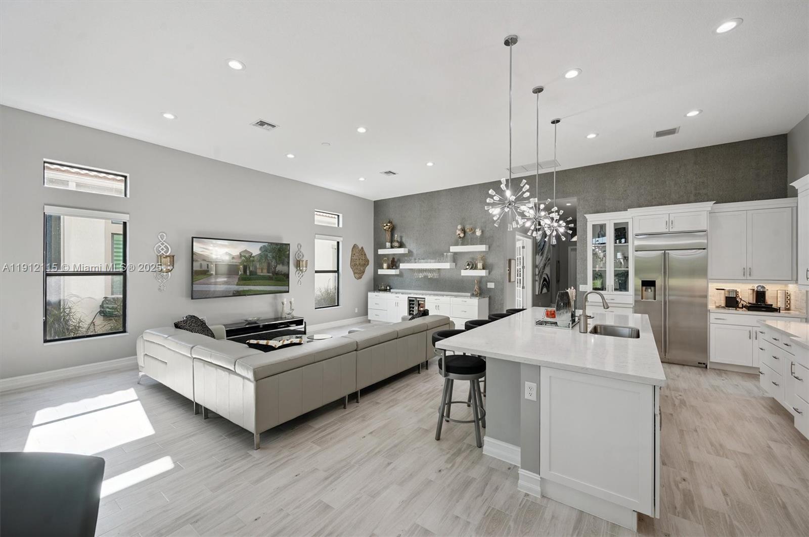 PARKLAND ROYALE - Residential