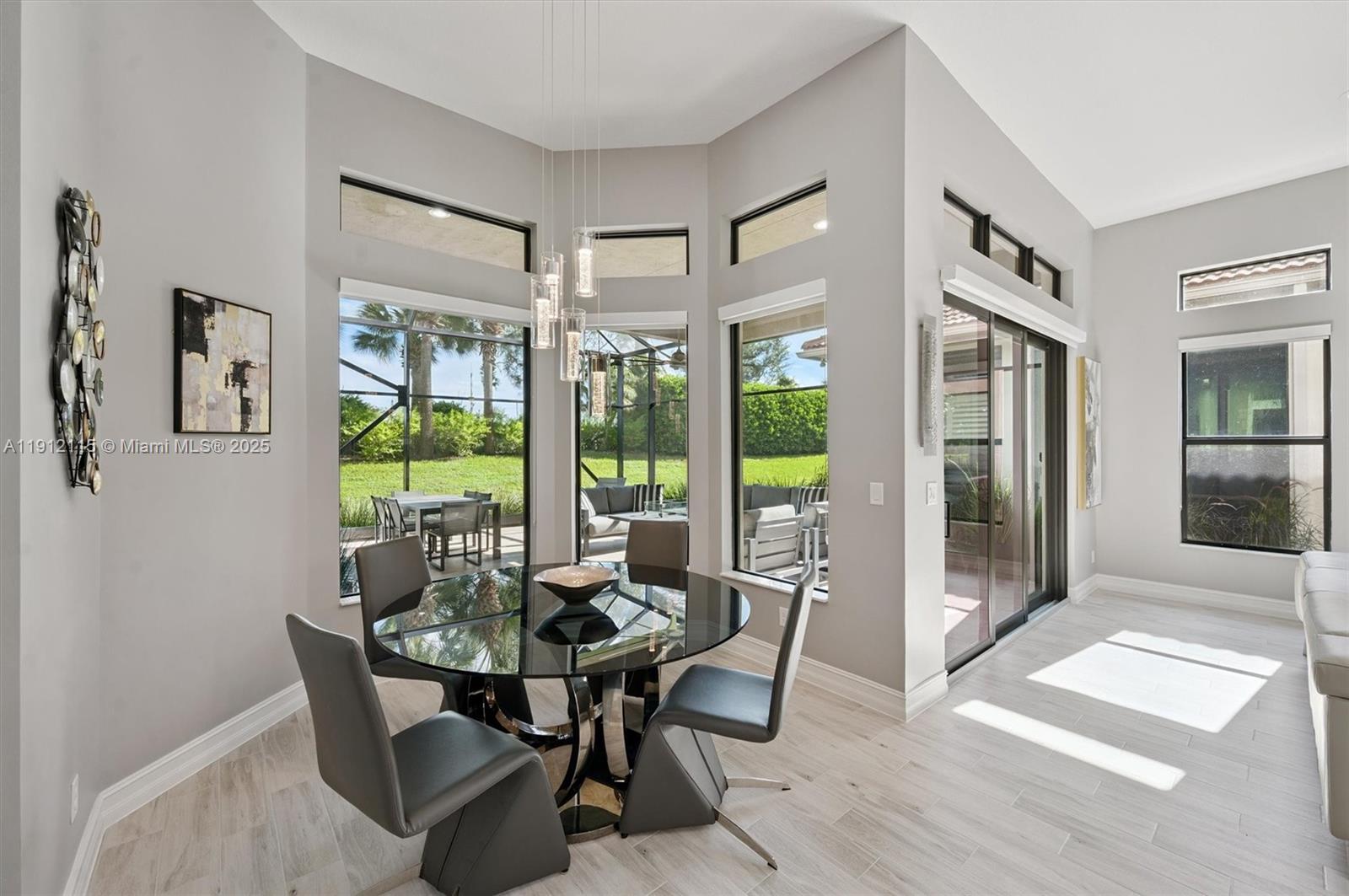 PARKLAND ROYALE - Residential