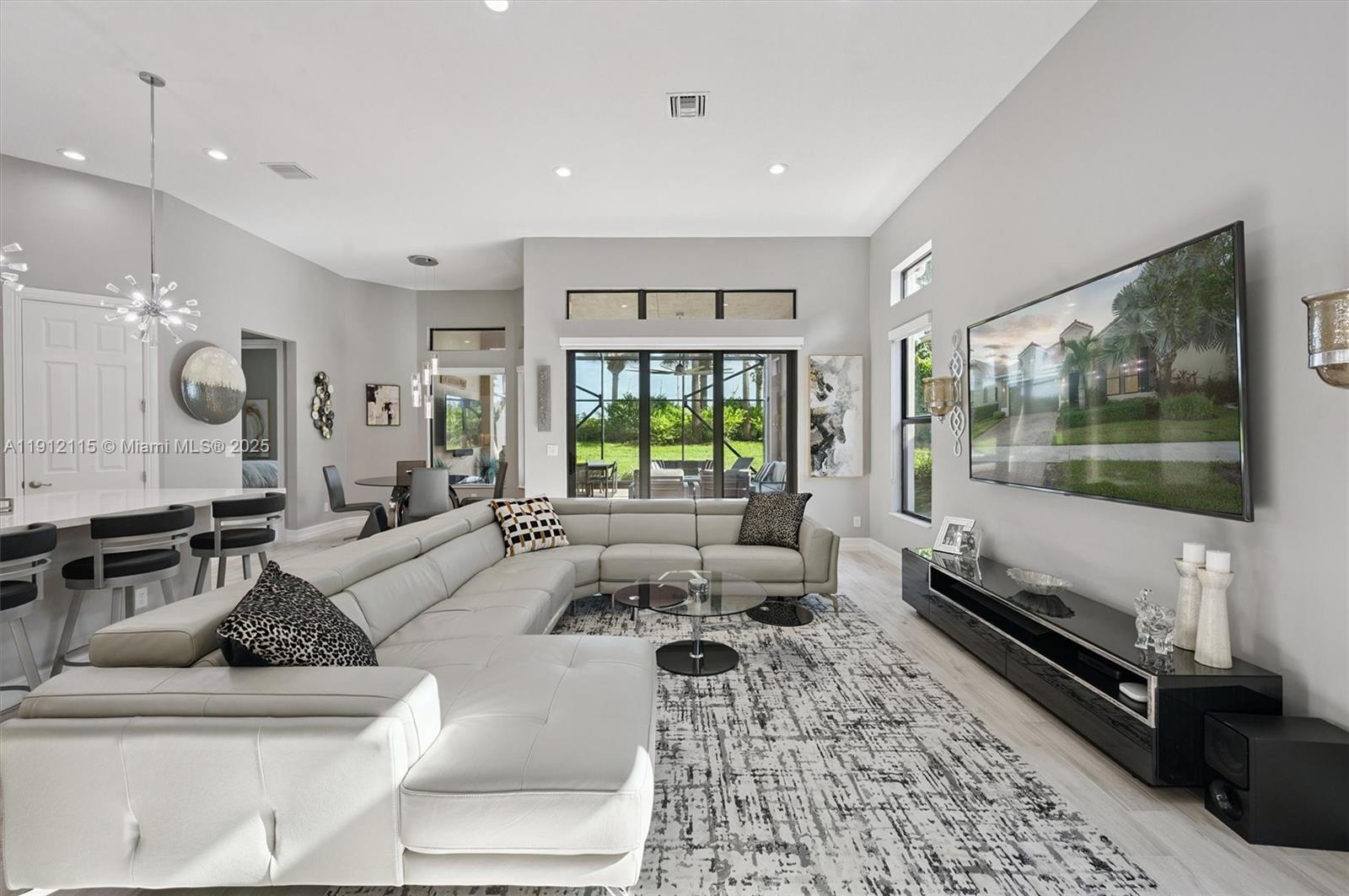 PARKLAND ROYALE - Residential