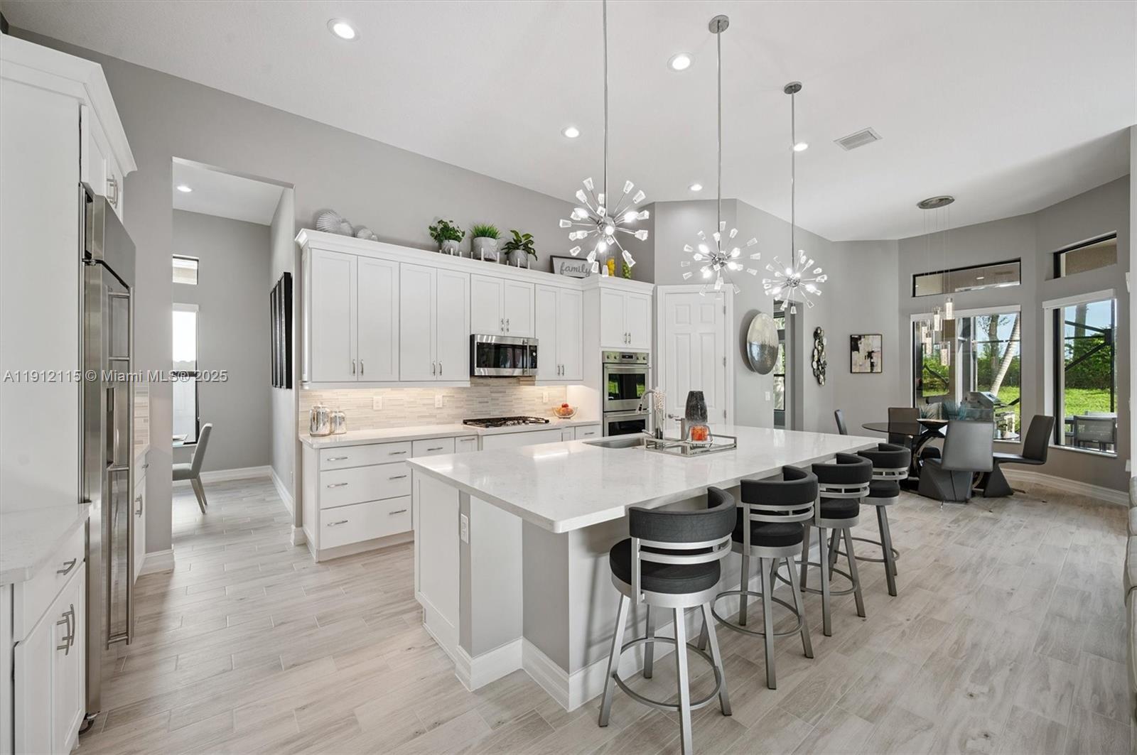 PARKLAND ROYALE - Residential