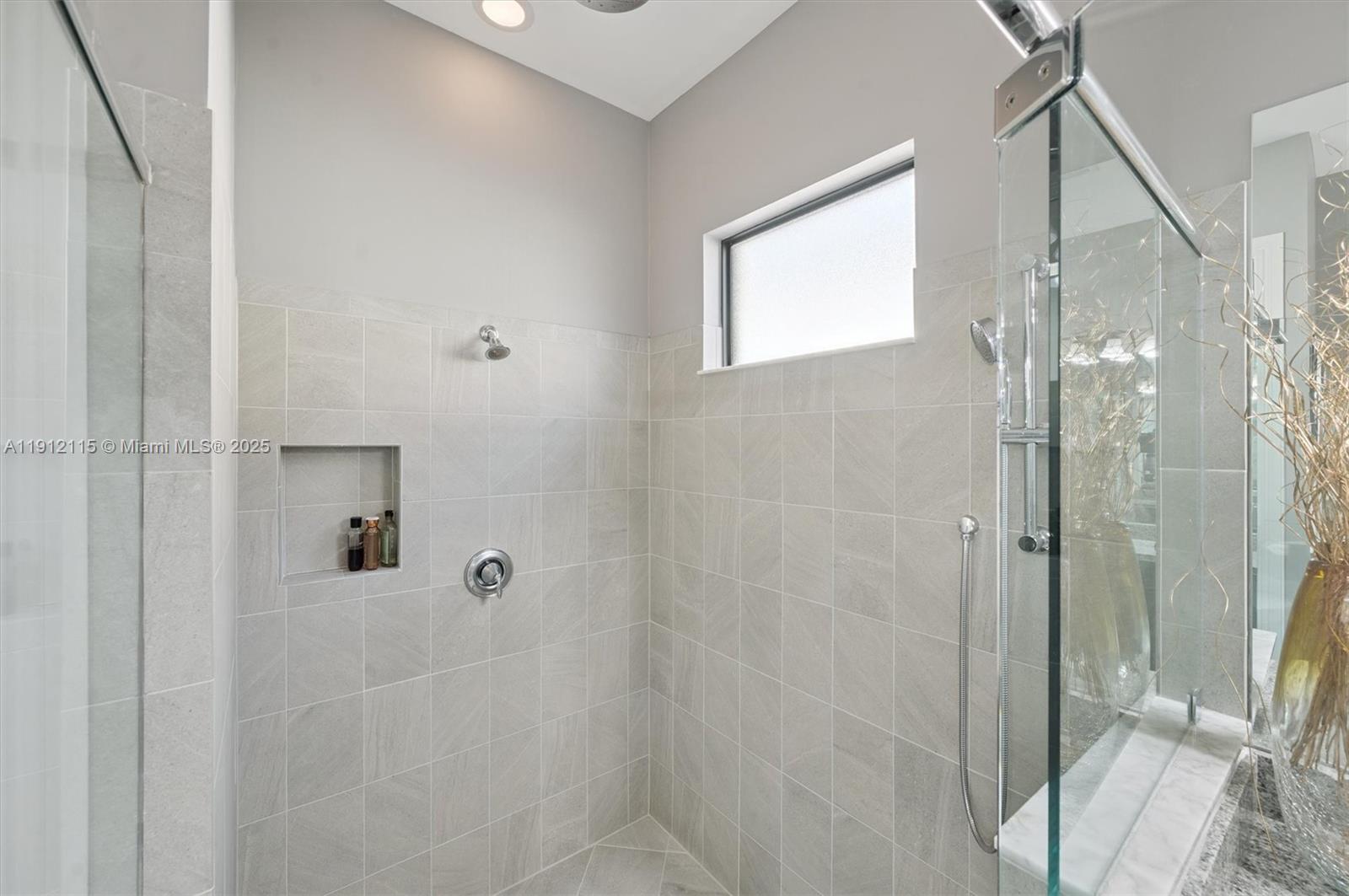 PARKLAND ROYALE - Residential