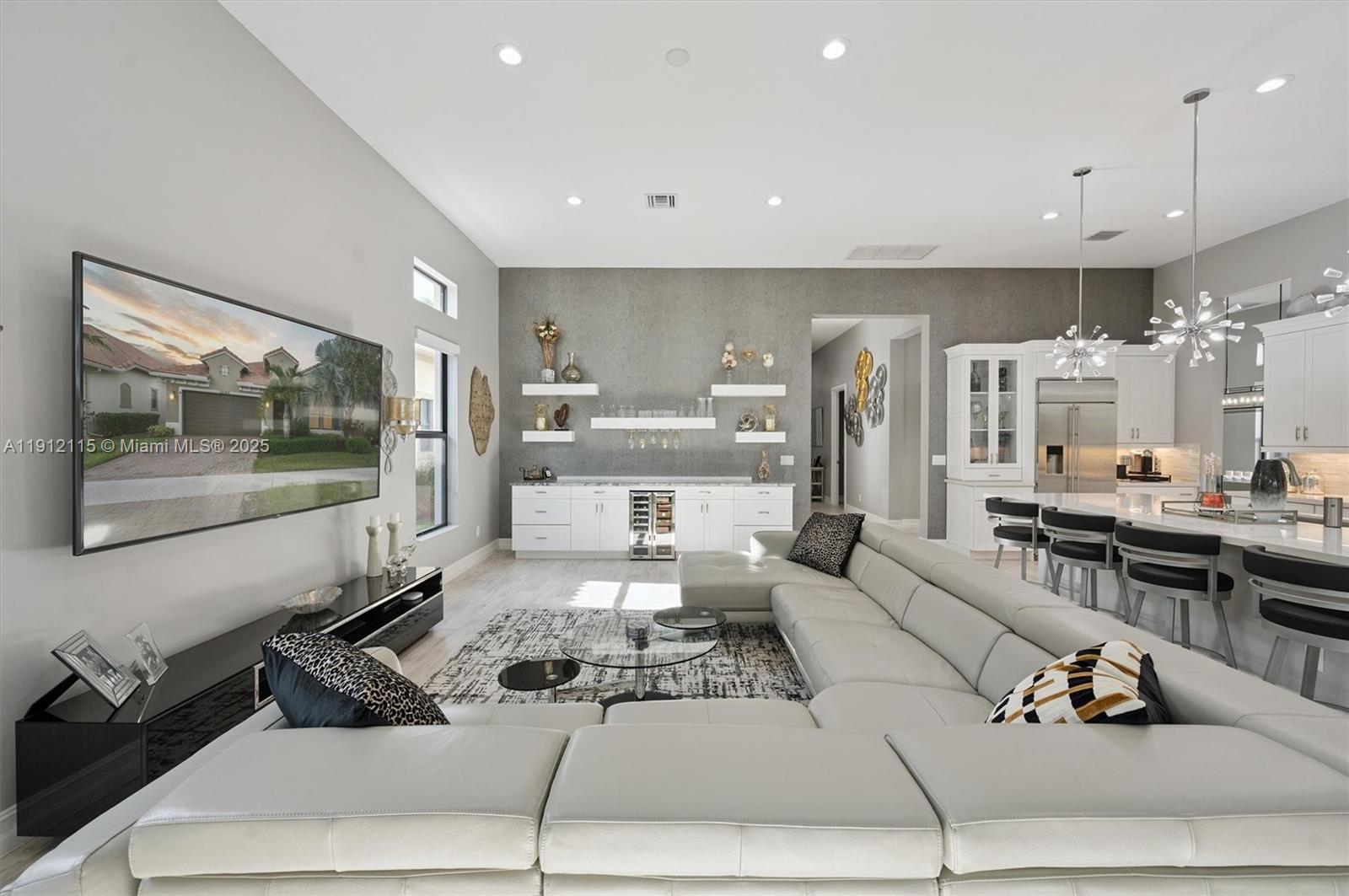 PARKLAND ROYALE - Residential